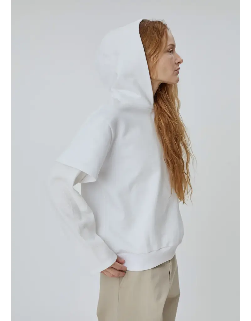 STILL HERE 2TEE SWEATSHIRT