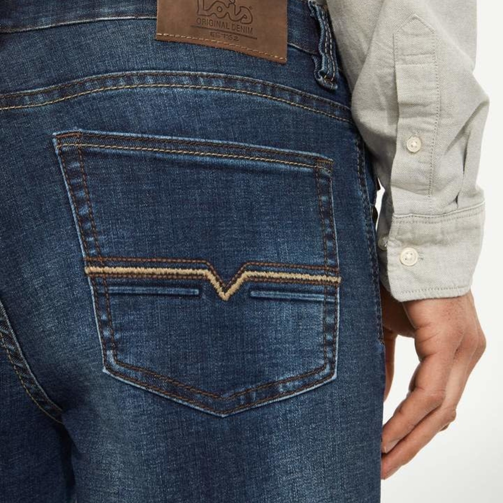 Lois Jeans Canada The "Brad Slim 6378" by Lois Jeans
