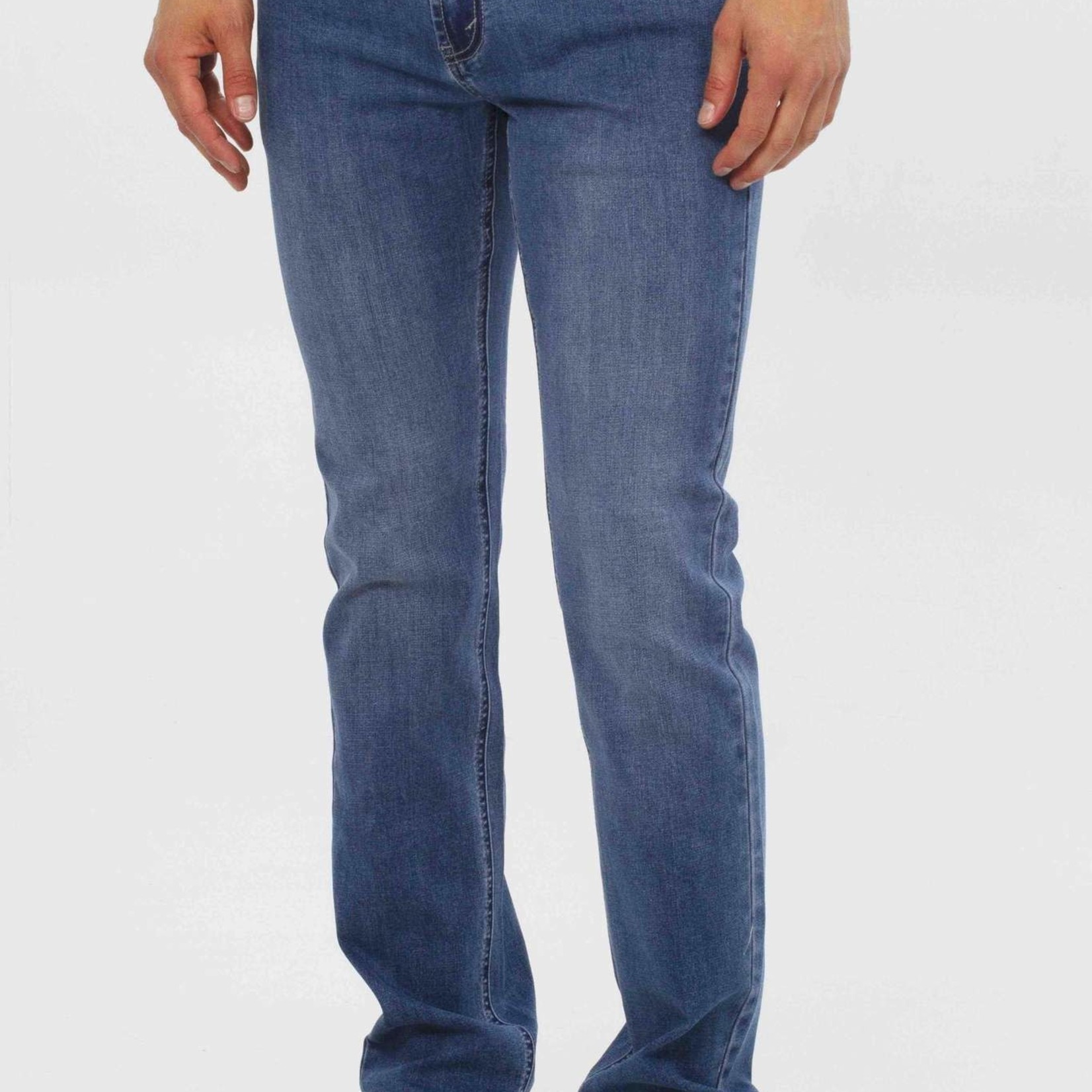 Lois Jeans Canada The "Brad Slim 6866" by Lois Jeans