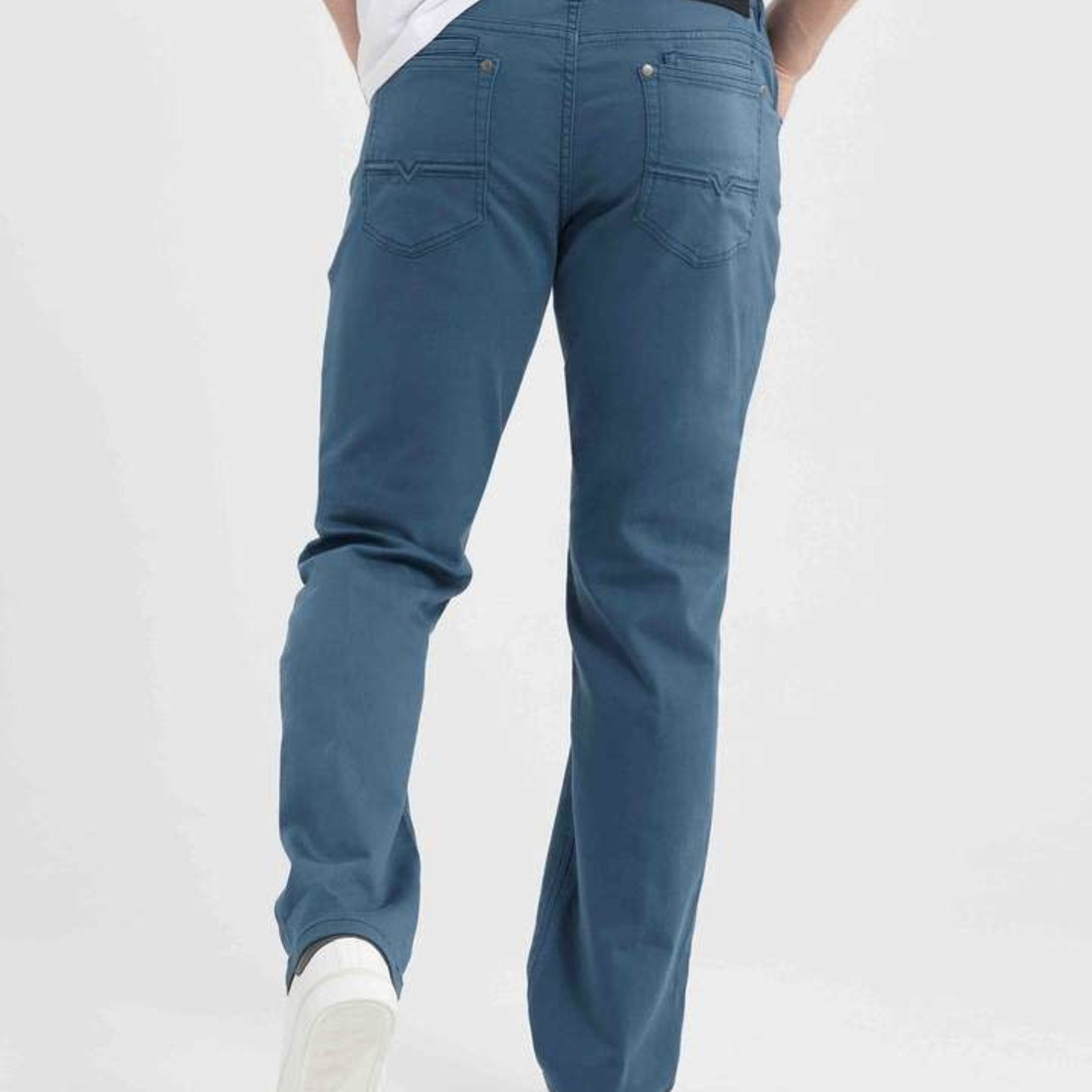 Lois Jeans Canada The "Mad 7700-86" by Lois Jeans