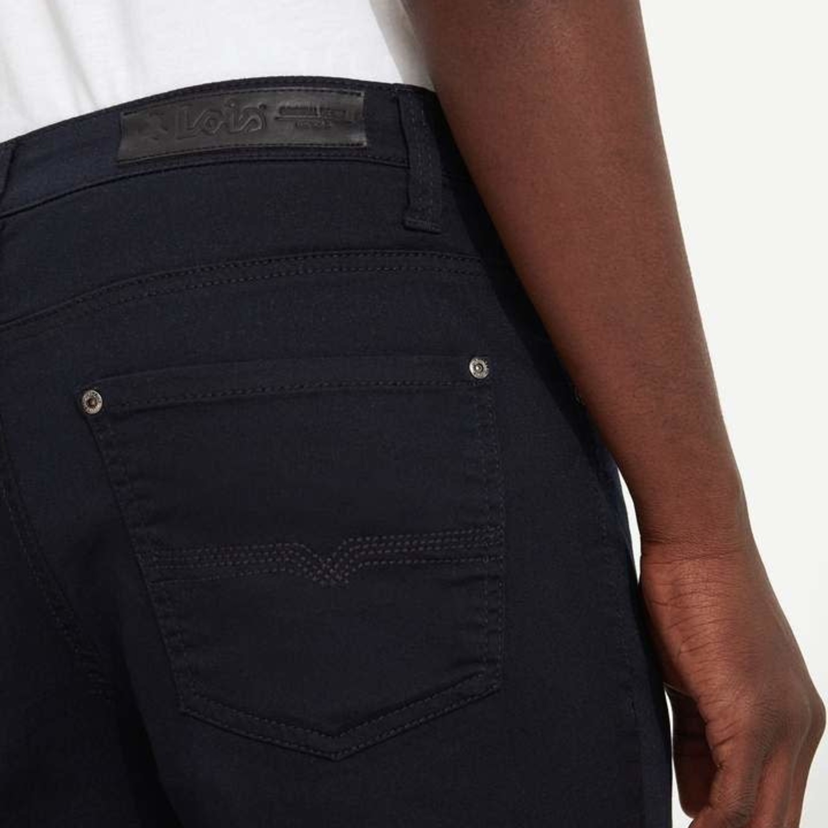 Lois Jeans Canada The "Brad Slim 6240-33" by Lois Jeans