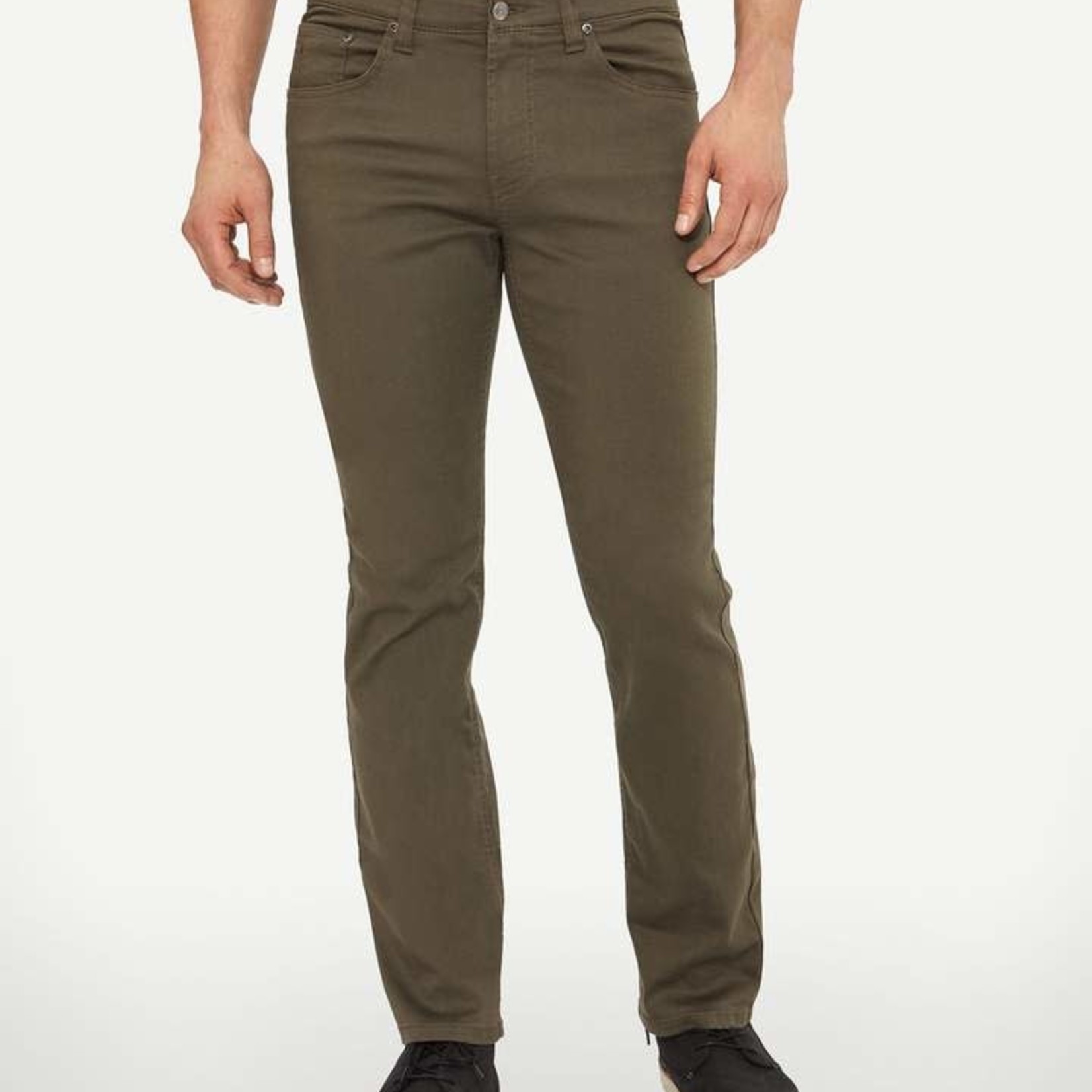 Lois Jeans Canada The "Brad Slim 6240-54" by Lois Jeans