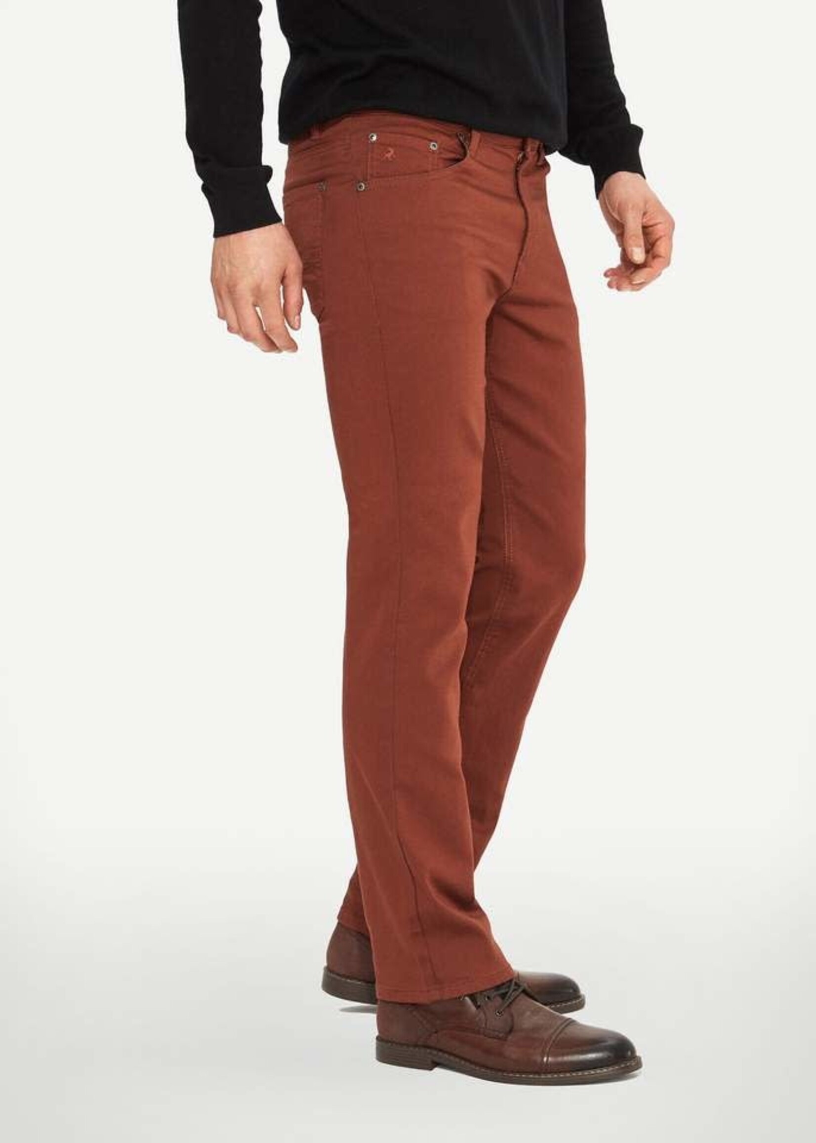 Lois Jeans Canada The "Brad Slim 6240-63" by Lois Jeans