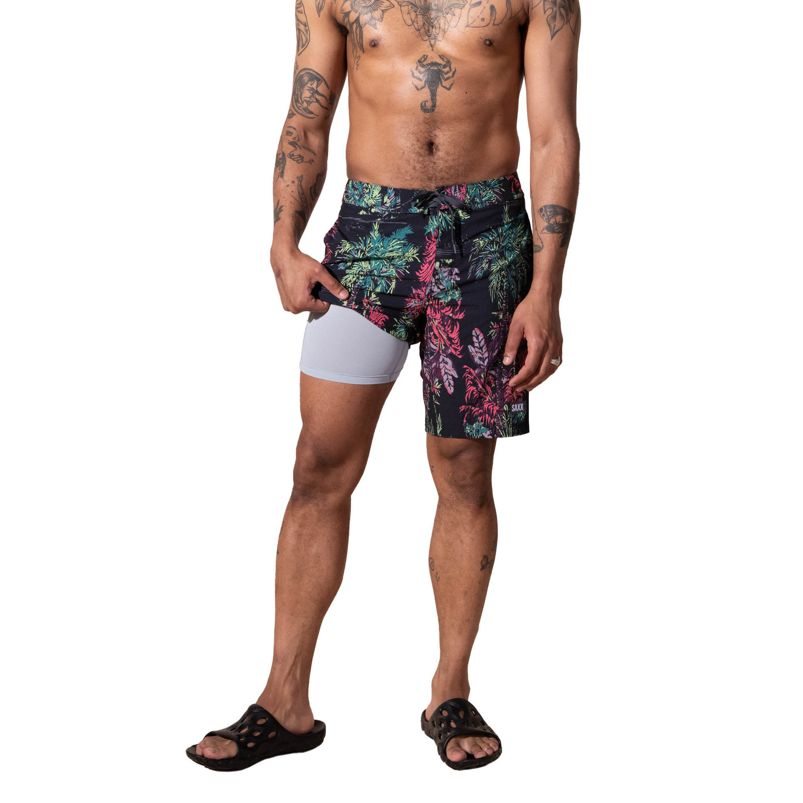 SAXX BETAWAVE Boardshort Swim Shorts 19" / Midnight Tropics- Multi