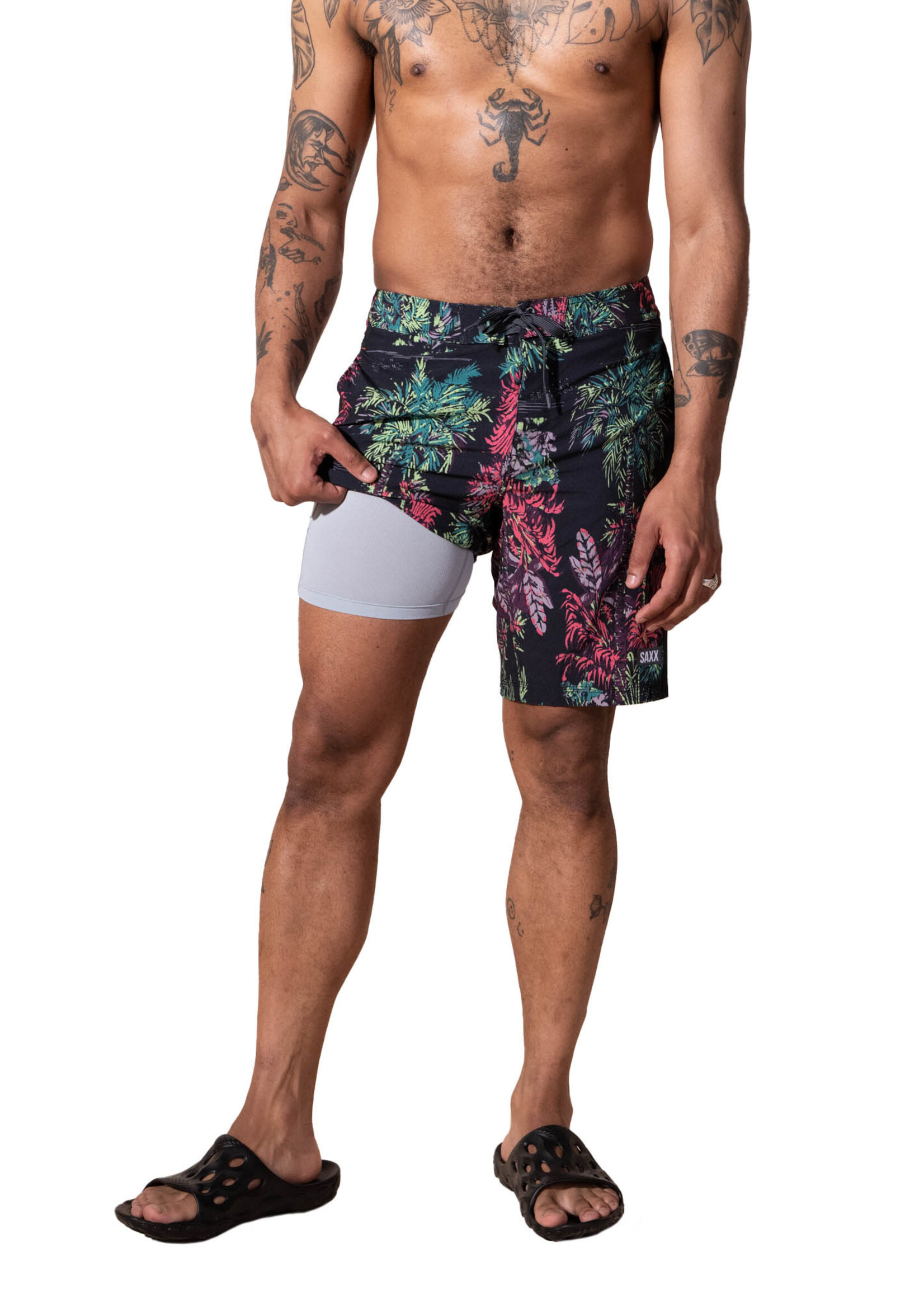 SAXX BETAWAVE Boardshort Swim Shorts 19" / Midnight Tropics- Multi