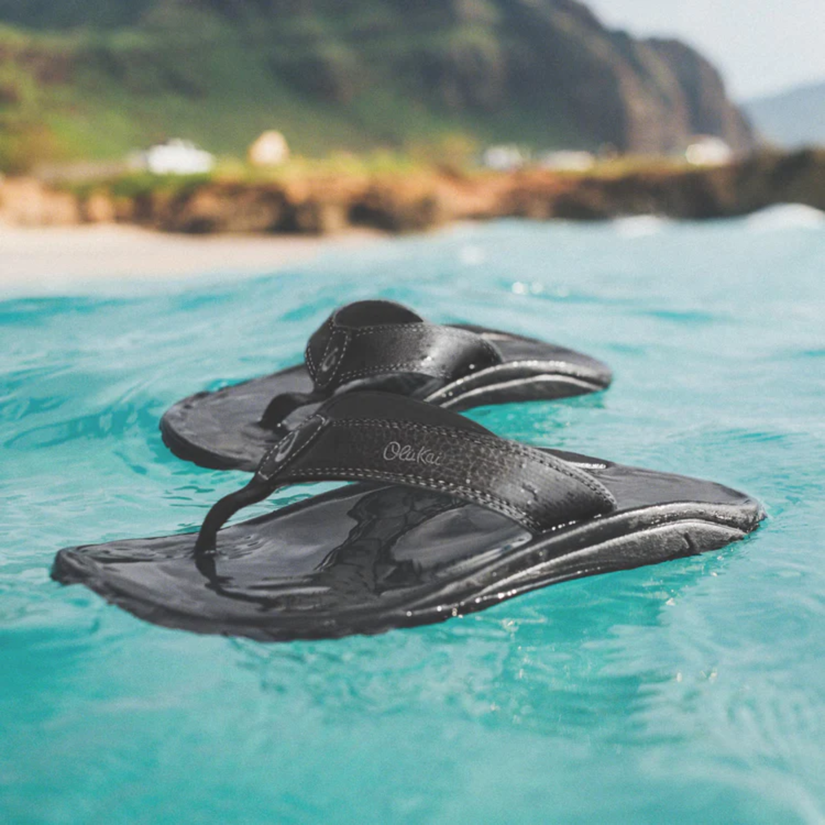 OluKai ‘Ohana | Men’s Water-Friendly Beach Sandals