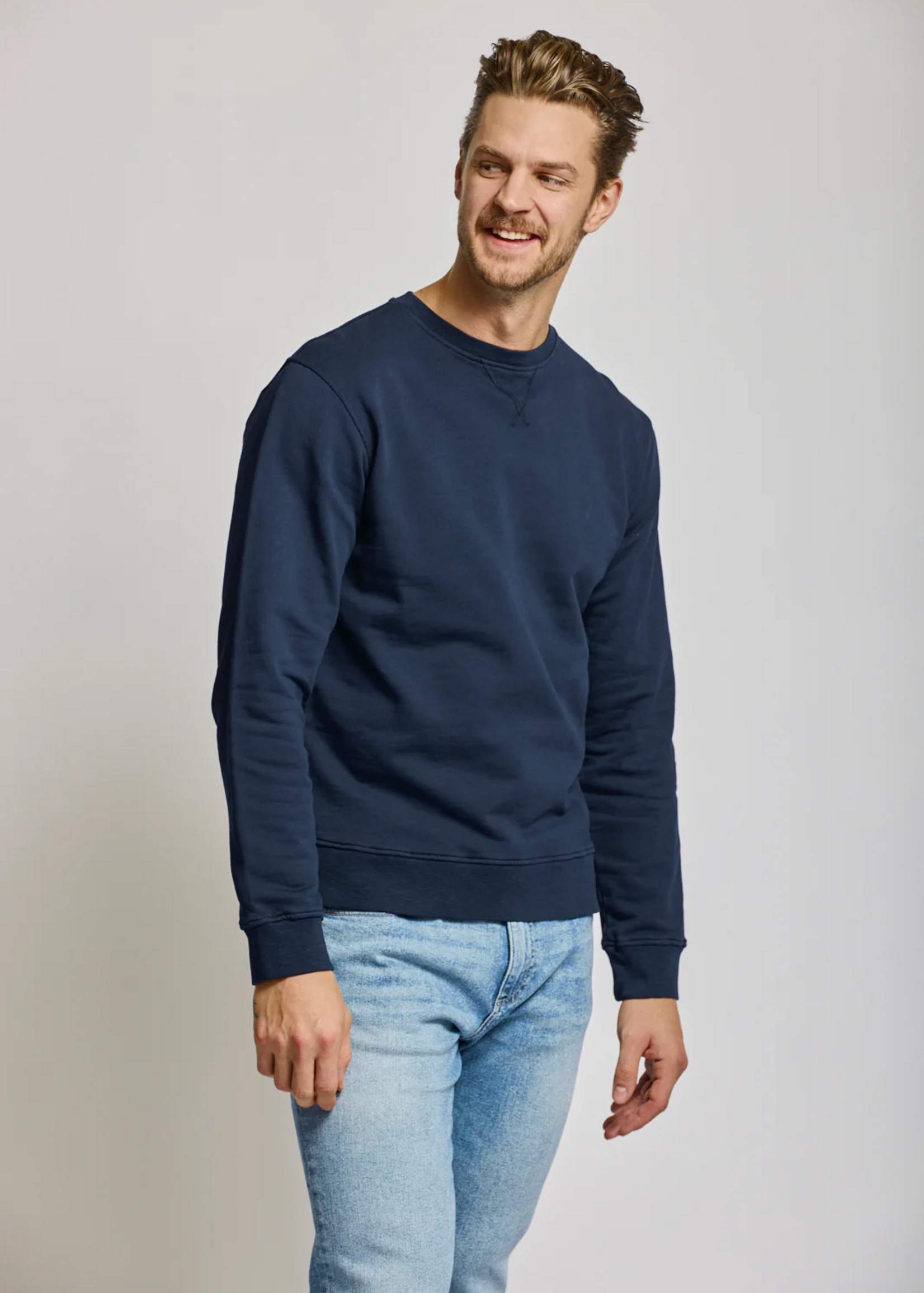 Easy Mondays CREW NECK SWEATSHIRT | Navy