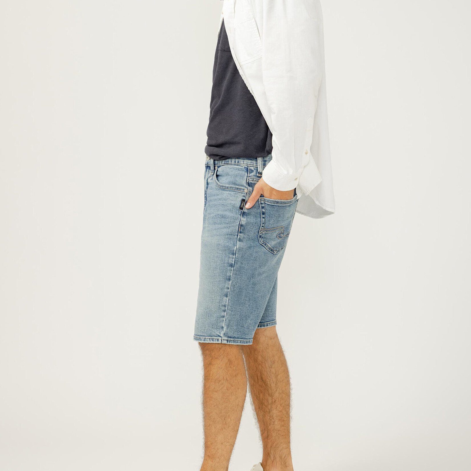 Silver Jeans ZAC RELAXED JEAN SHORT | Split