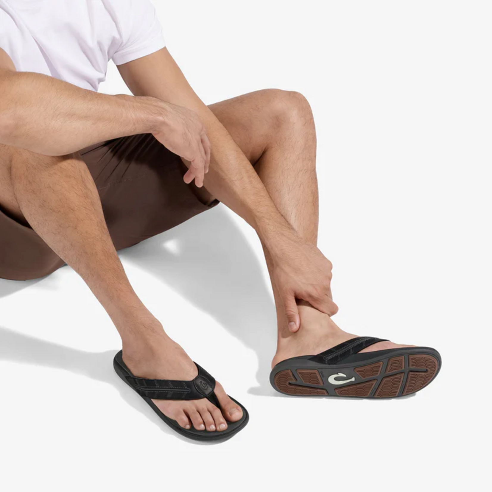 OluKai TUAHINE PALM SANDAL | Lava Rock/Dark Shadow