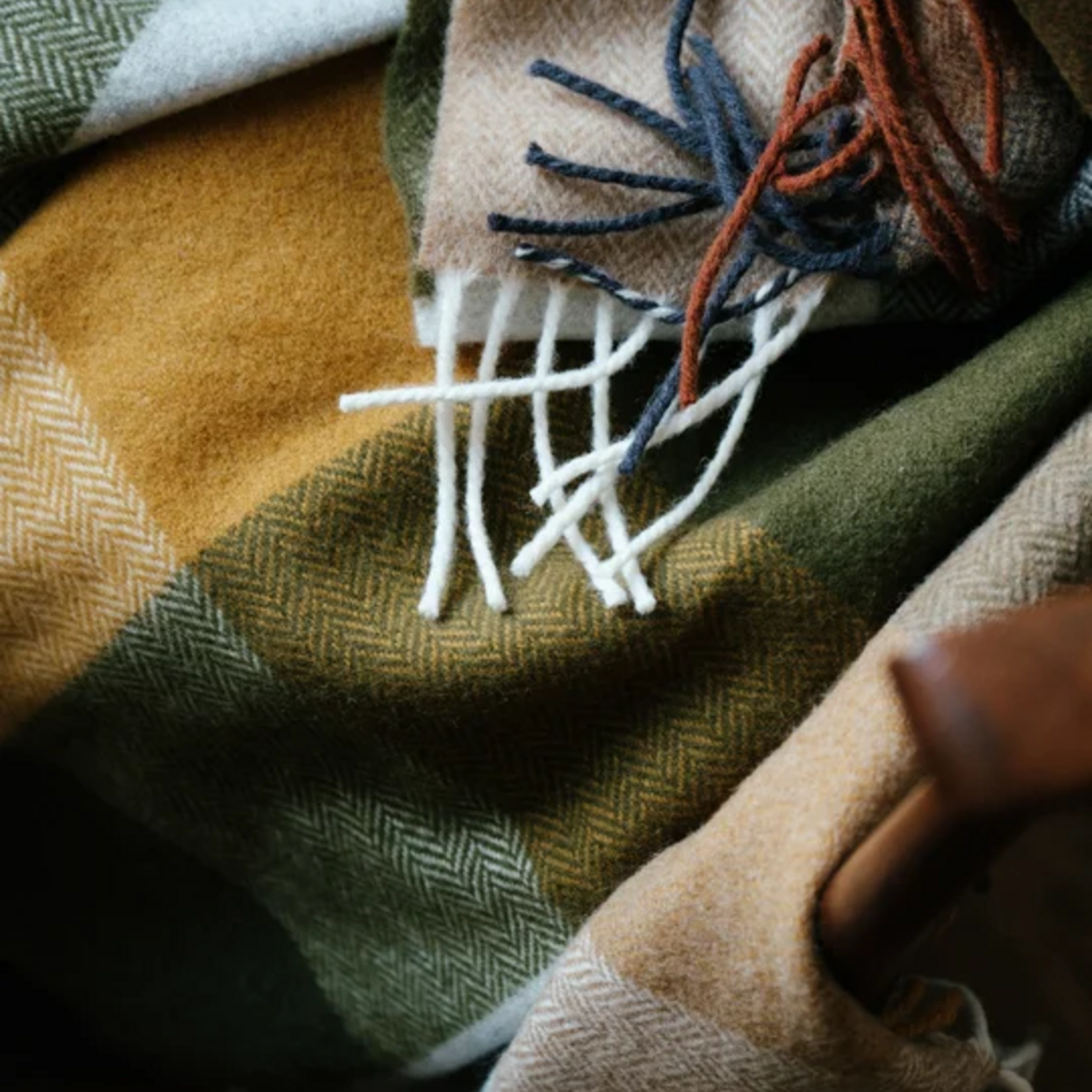 Highland Tartan Tweeds FOXFORD  ARDAGH THROW