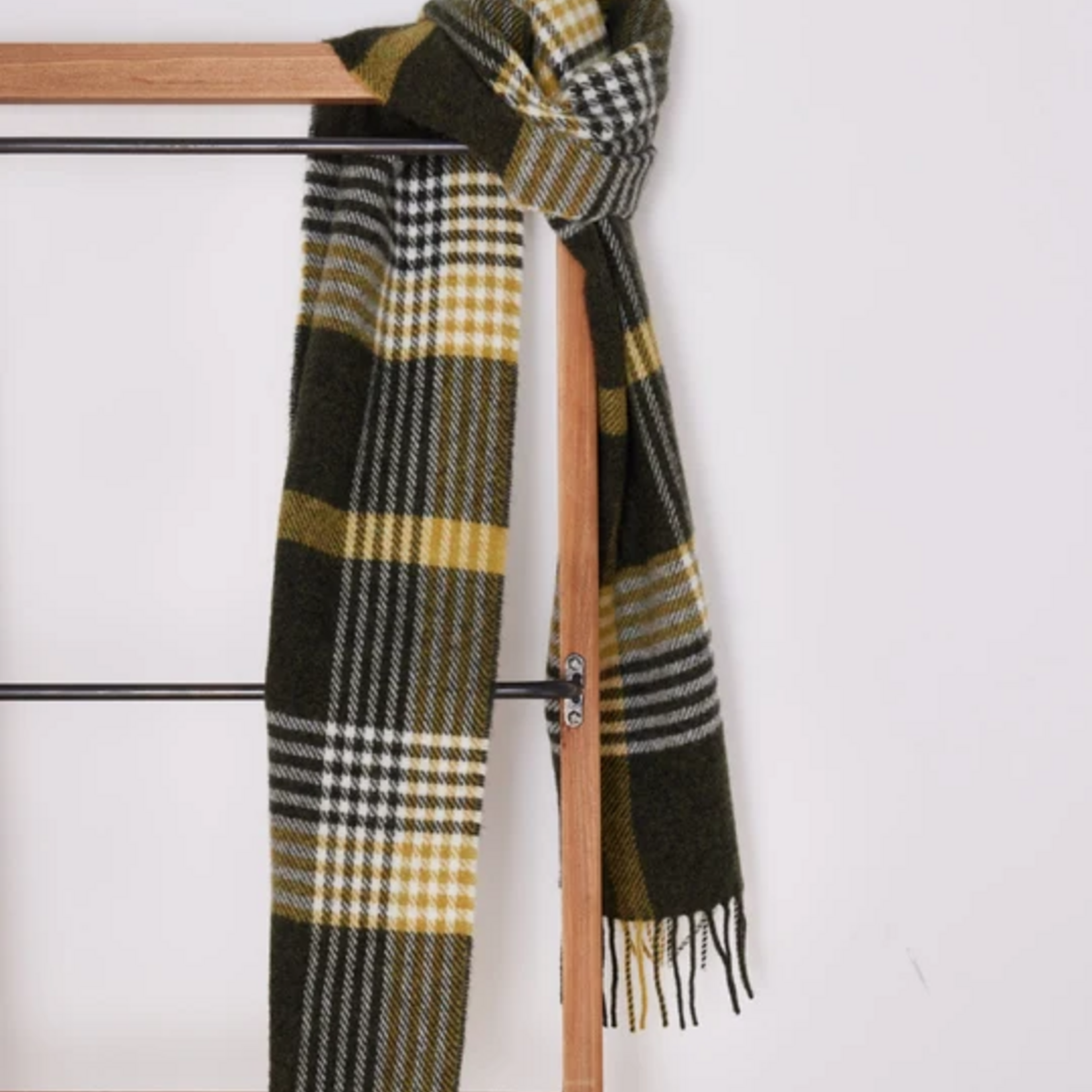 Highland Tartan Tweeds FOXFORD BROD SCARF