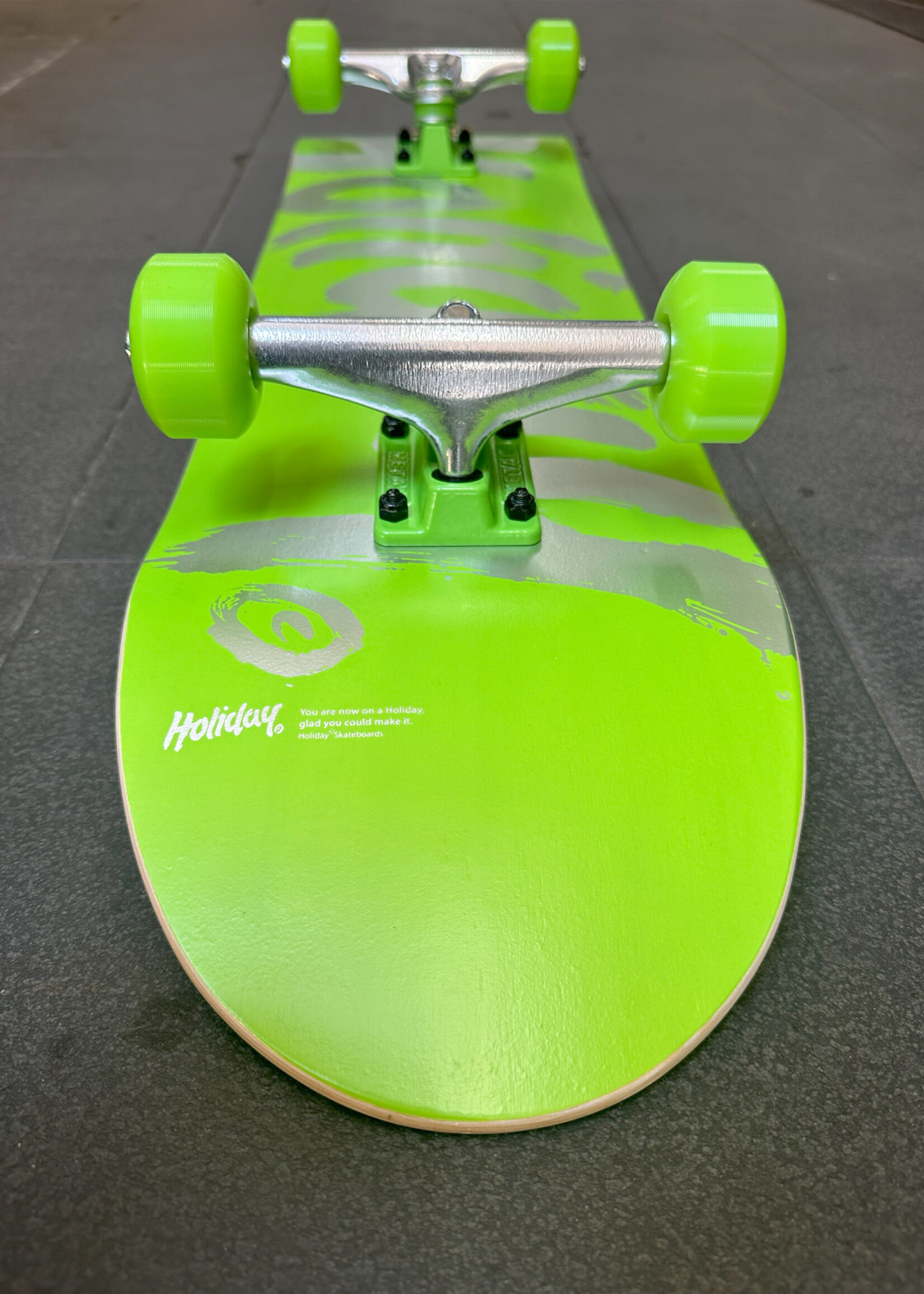Holiday Skateboards HOLIDAY SKATEBOARDS - Safety Green Complete - 8.0"