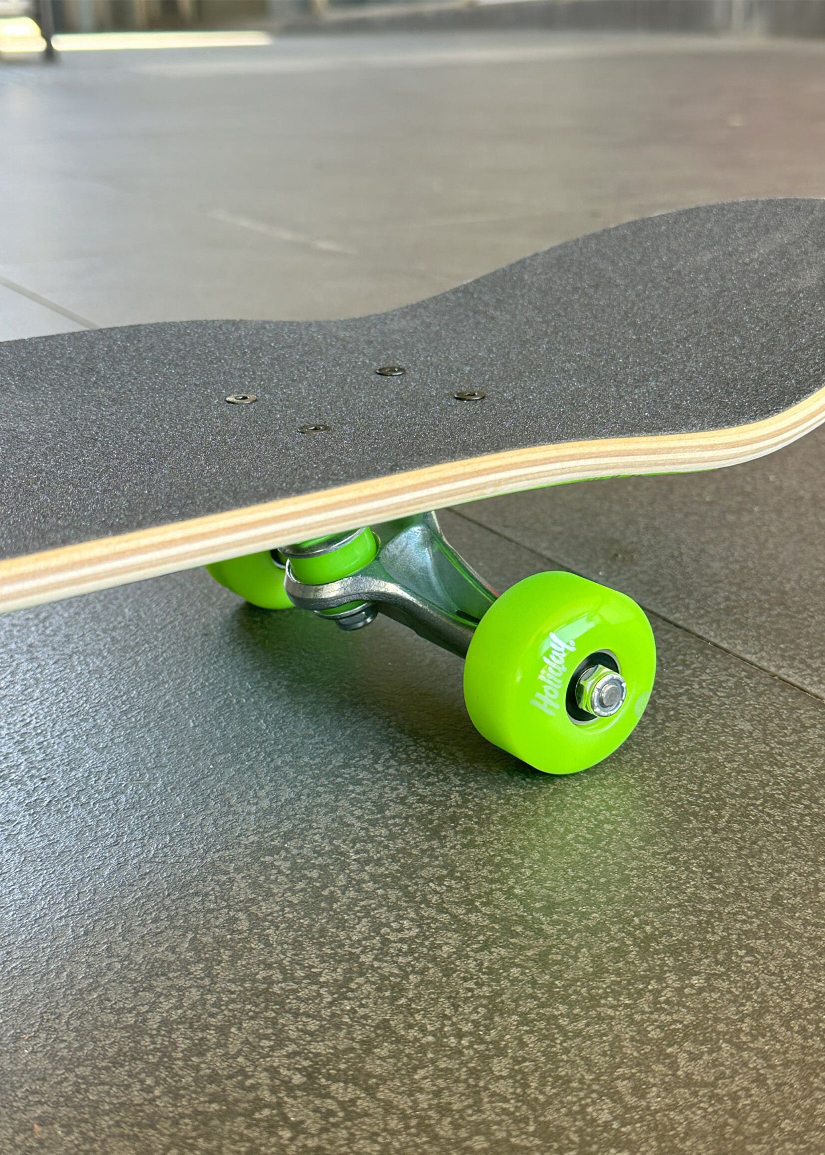 Holiday Skateboards HOLIDAY SKATEBOARDS - Safety Green Complete - 8.0"