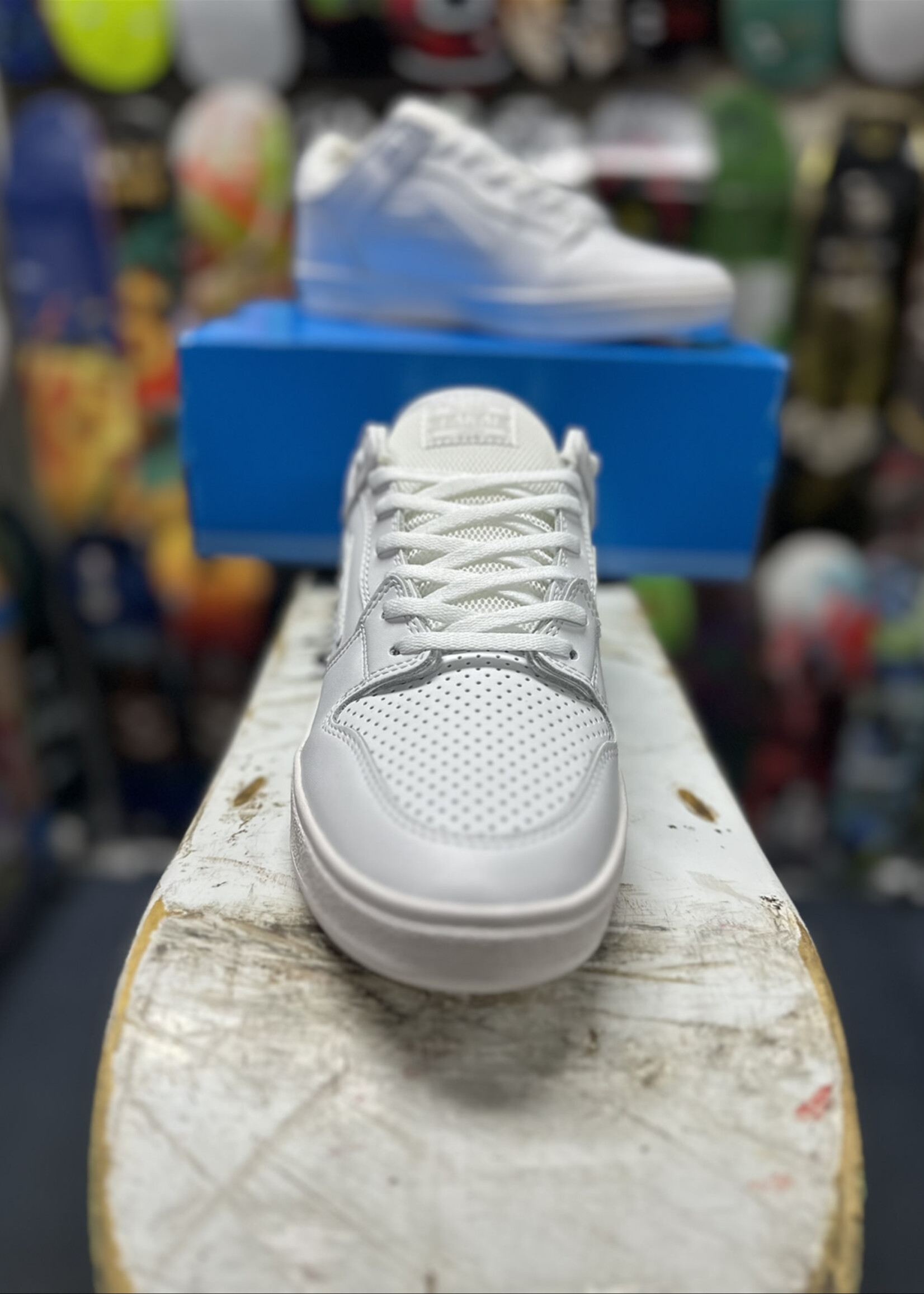 Lakai Ltd Footware LAKAI - Telford Low White Leather - Size 10 US
