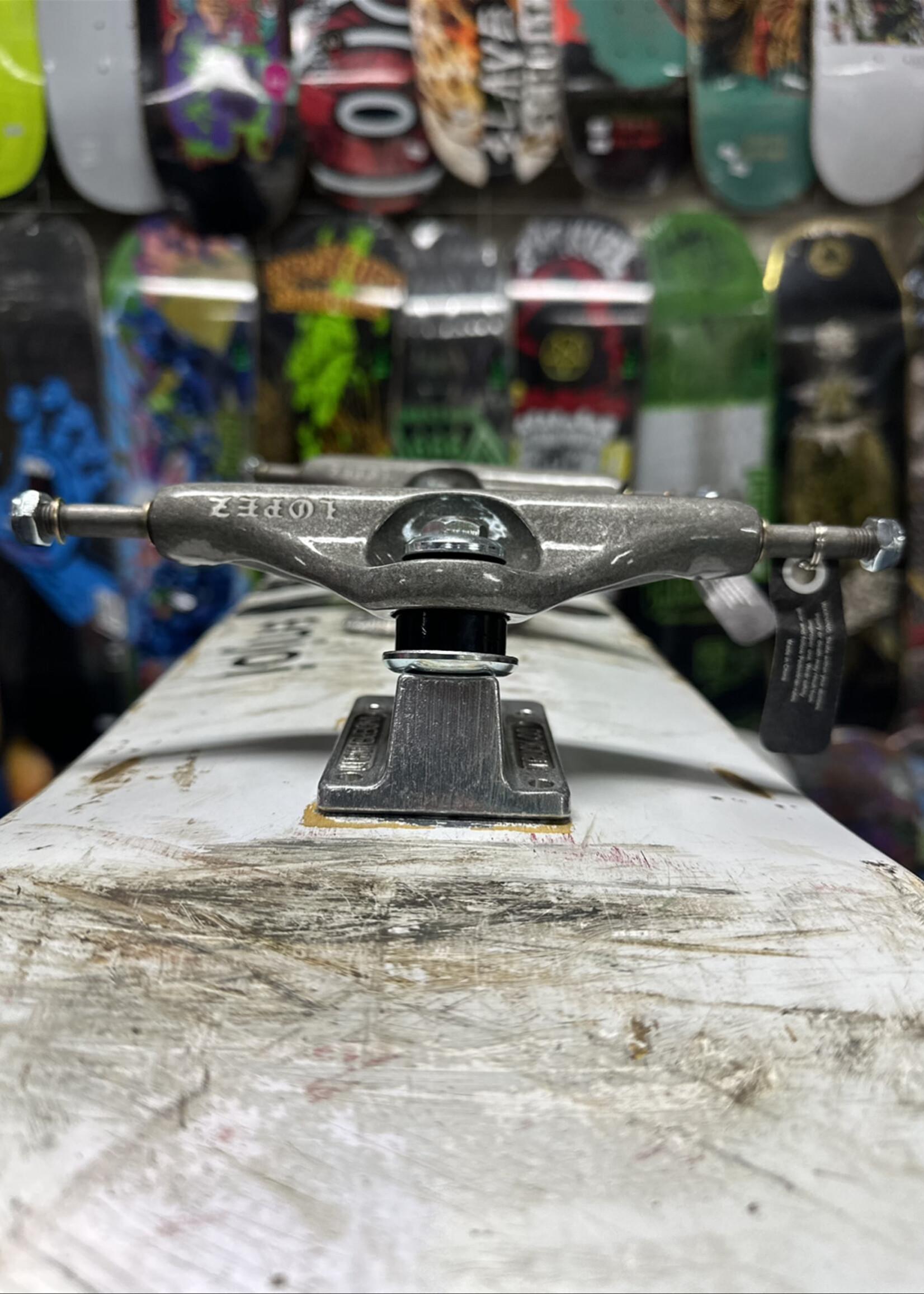 Independent Trucks INDEPENDENT - Stage 11 Louie Lopez Laser Etched Trucks Pair - 144 Axle 8.25"