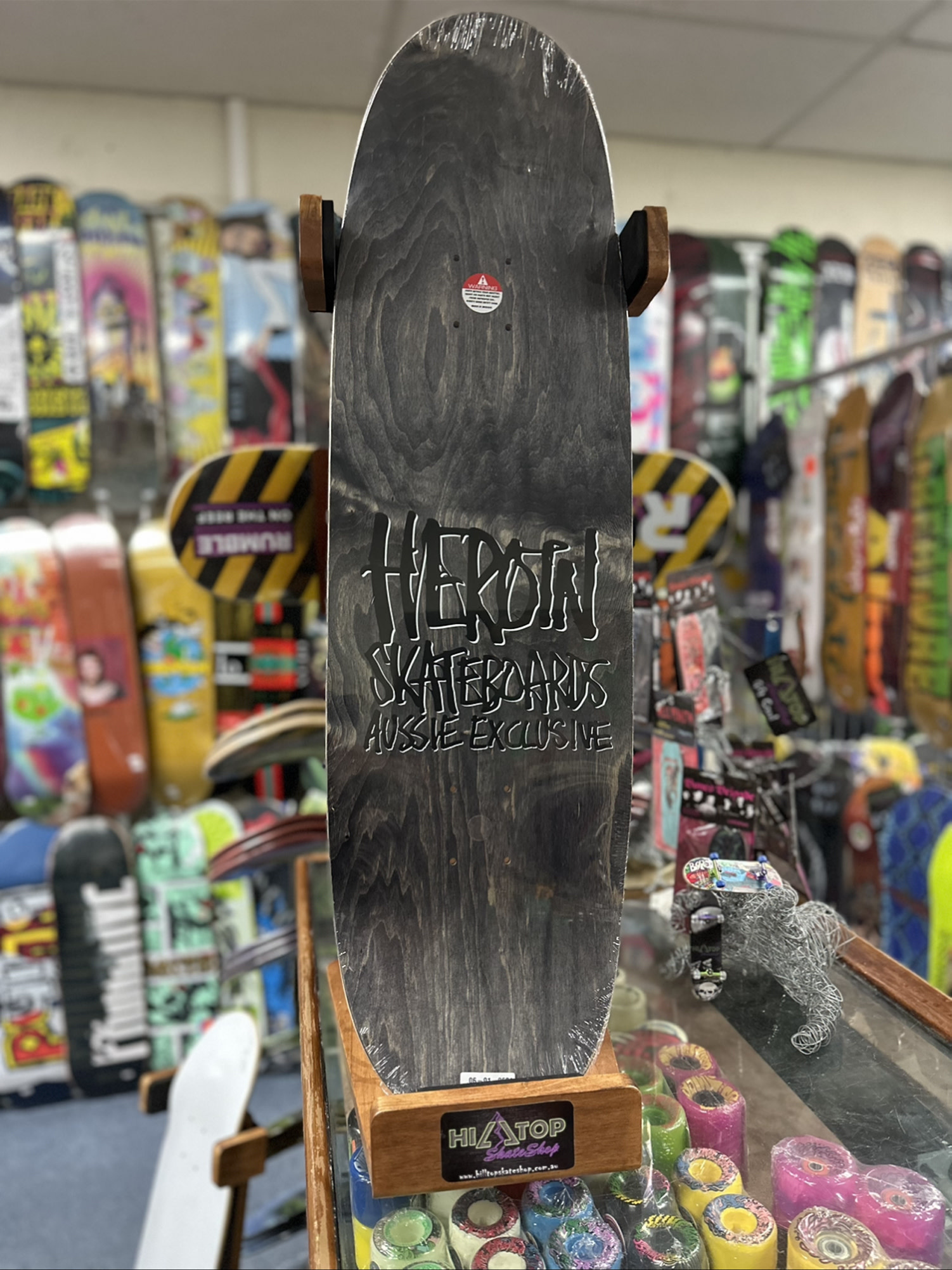 スケートボード HEROIN SYMMETRICAL HOLO EGG 9.25 Heroin Skateboards Symmetrical Holo Egg Skateboard Deck 9.25