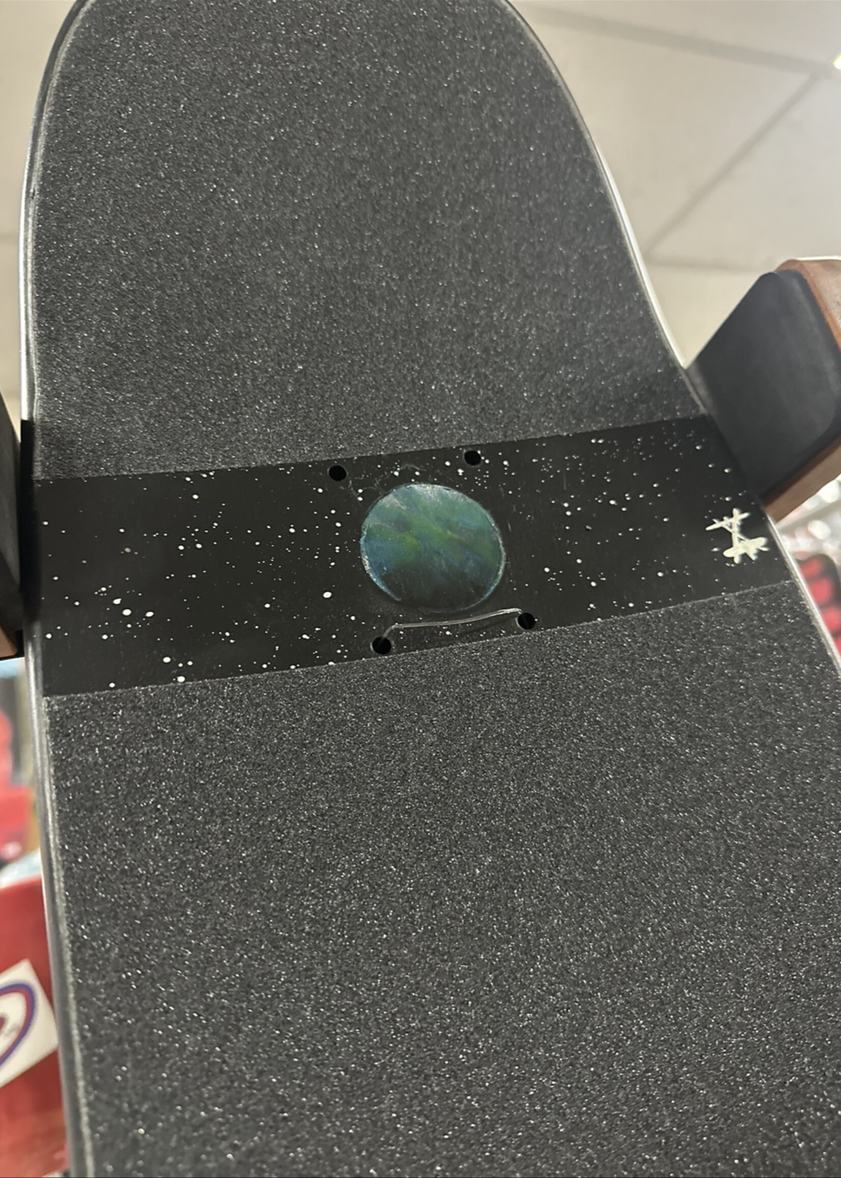 GLOBE GLOBE - Chisel Deck Black Hand Painted Planet- 8.25" (Gripped)