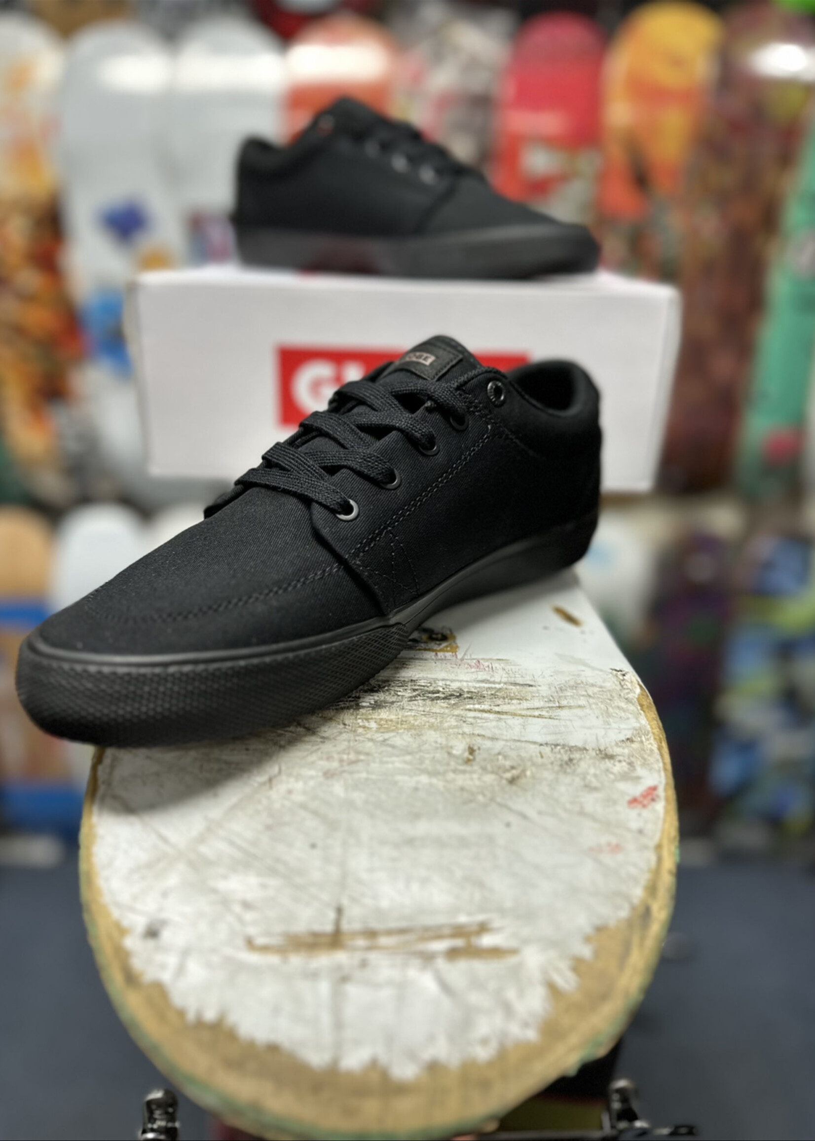 GLOBE GS Shoe Black Black 10 US Men Hilltop Skateshop