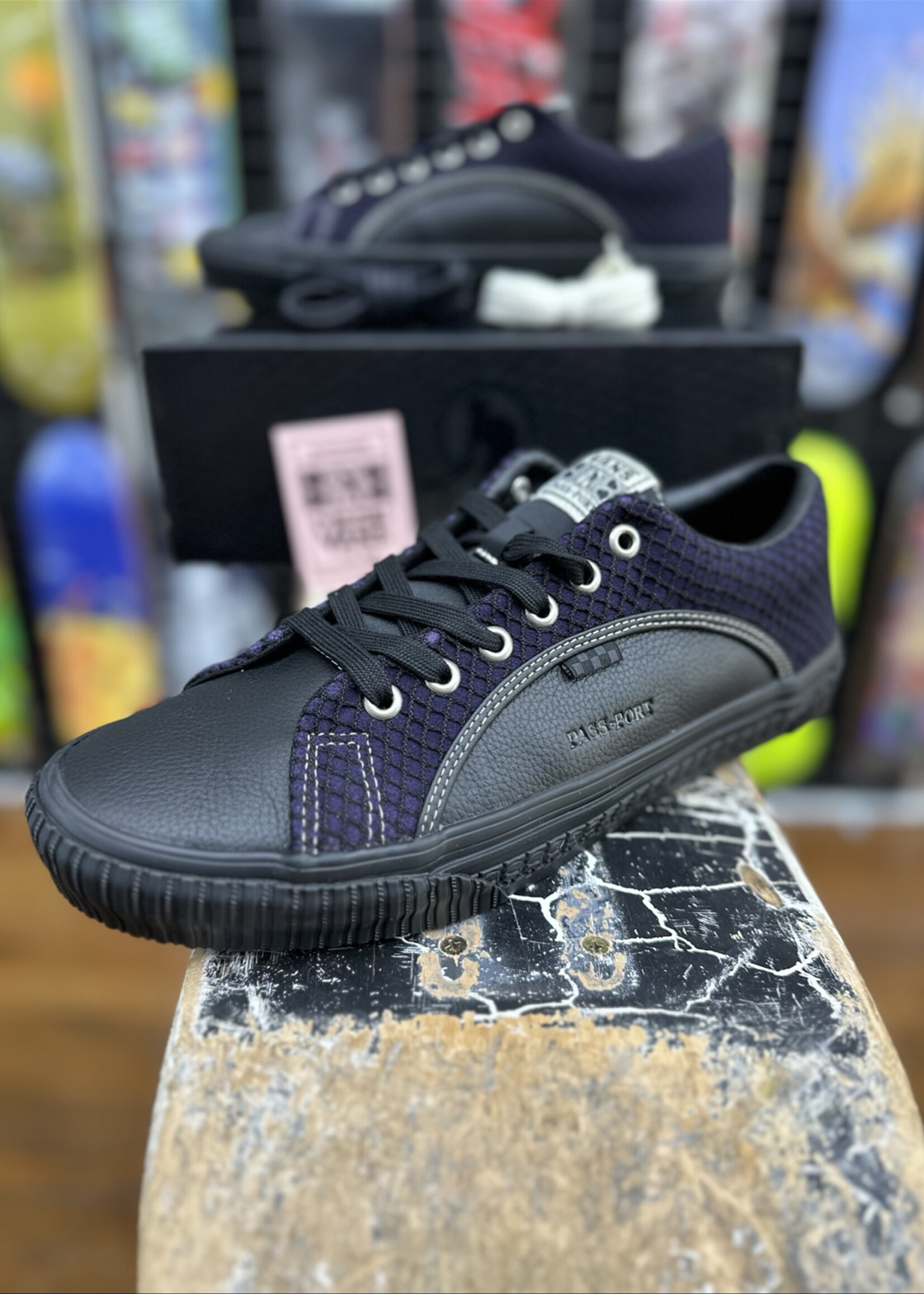 Vans VANS x PASS~PORT - Skate Lampin Black/Purple