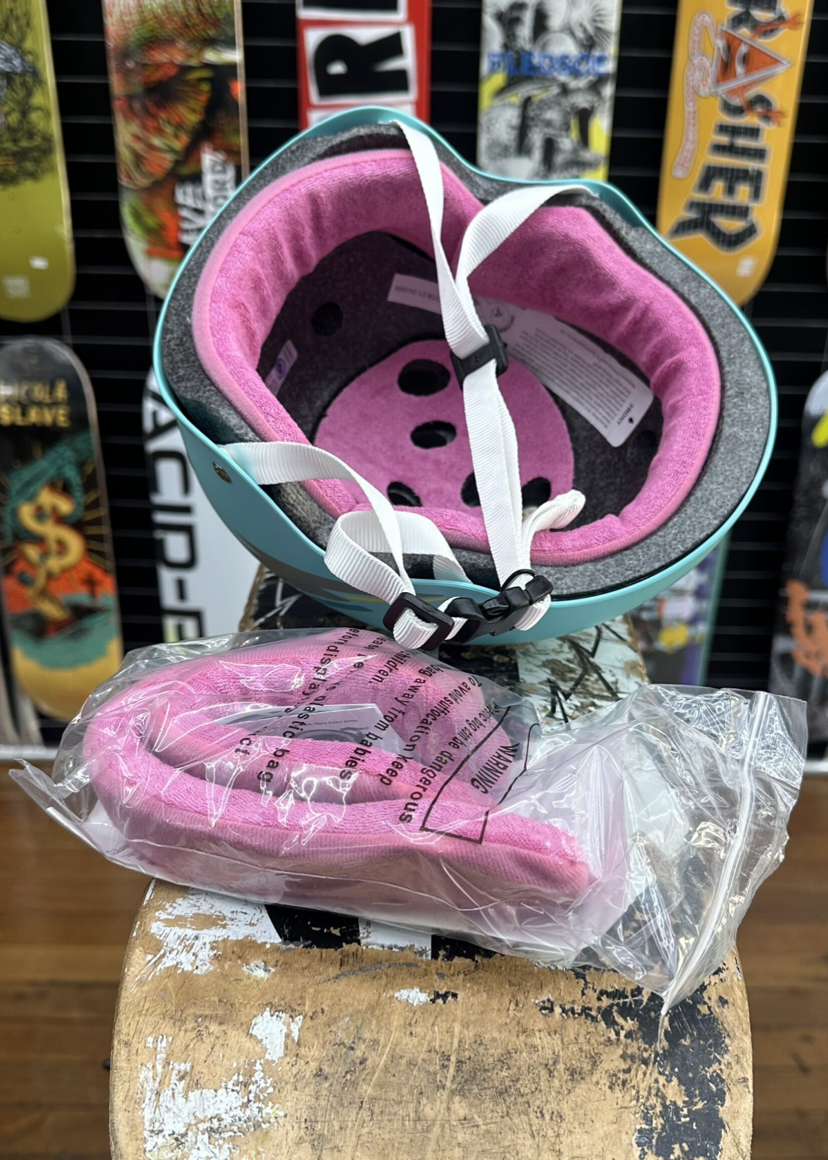 Triple 8 TRIPLE 8 - Certified Helmet SweatSaver Teal Hologram