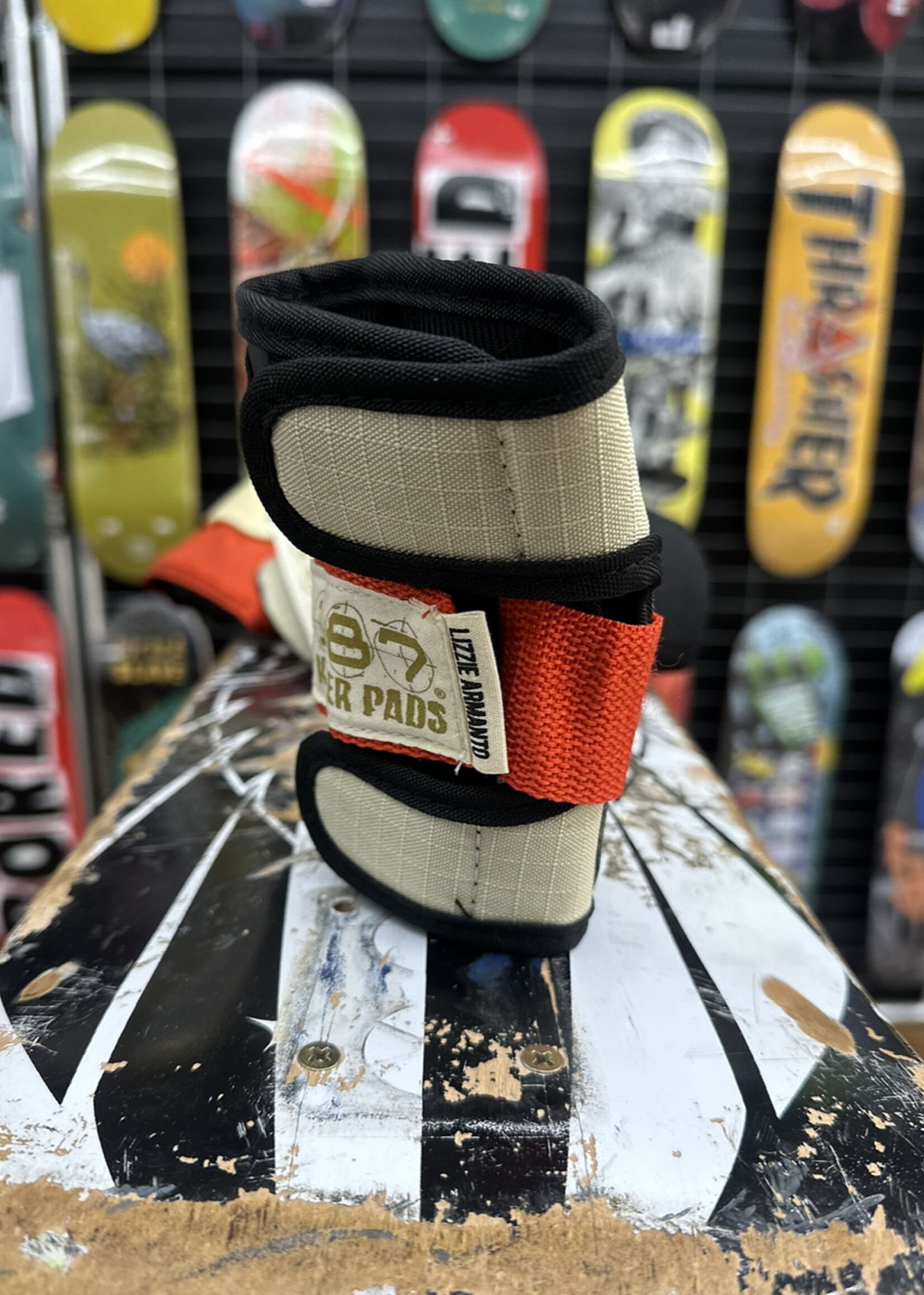 187 KILLER PADS 187 KILLER PADS - Six Pack Lizzie Orange