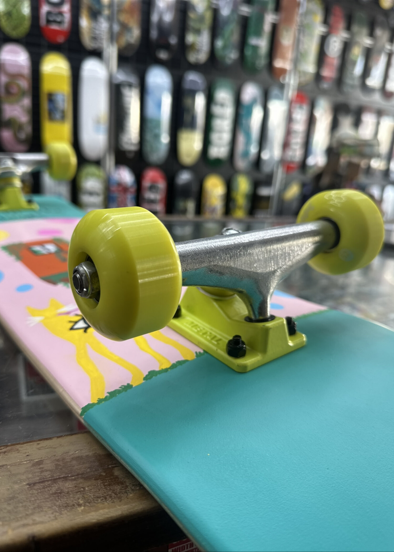 Local Artists LOCAL ARTISTS - AuroraLee Head In The Clouds Complete - 7.75"