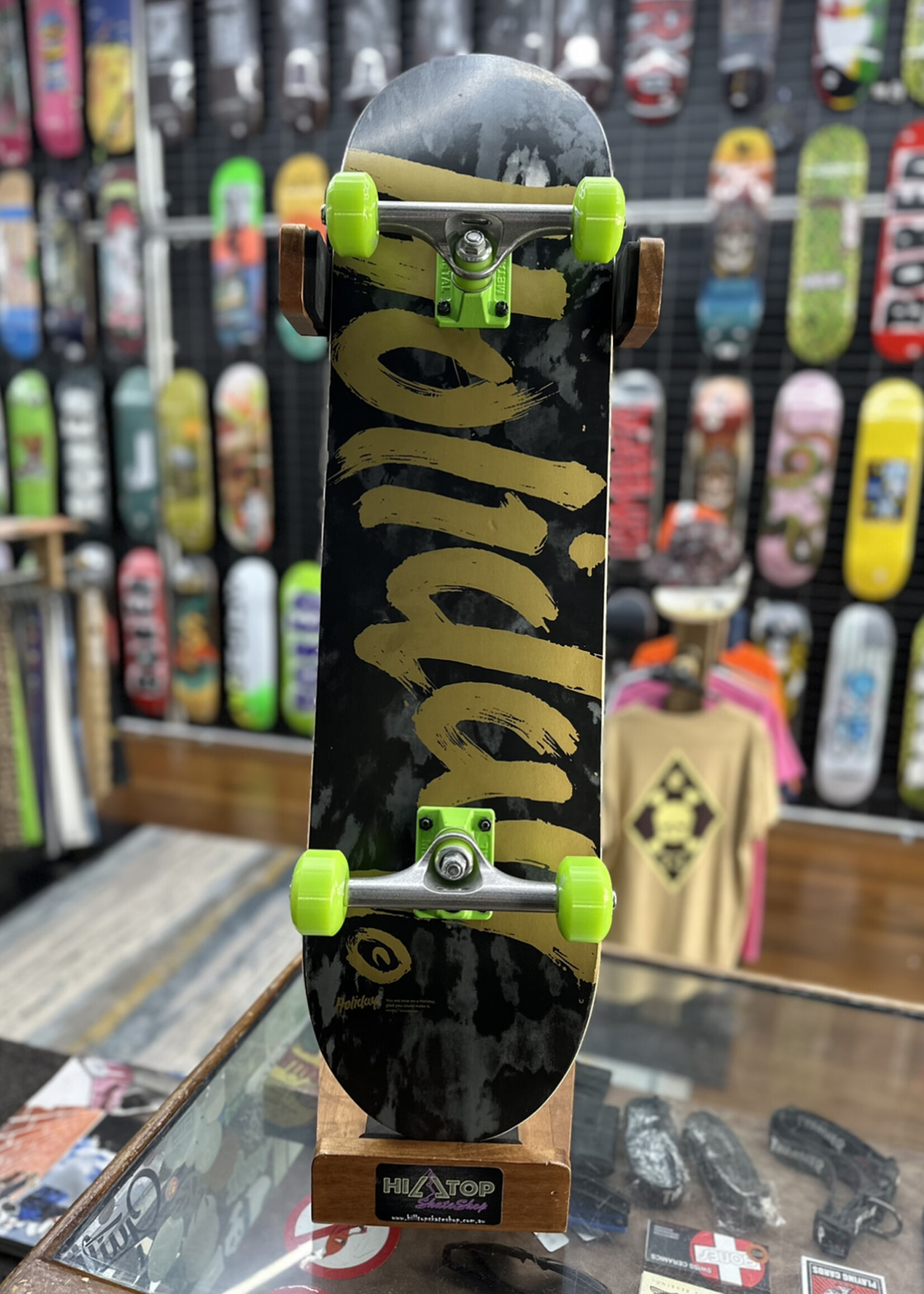 Holiday Skateboards HOLIDAYS SKATEBOARDS - Tie Dye Black/Green - Complete - 8.0"