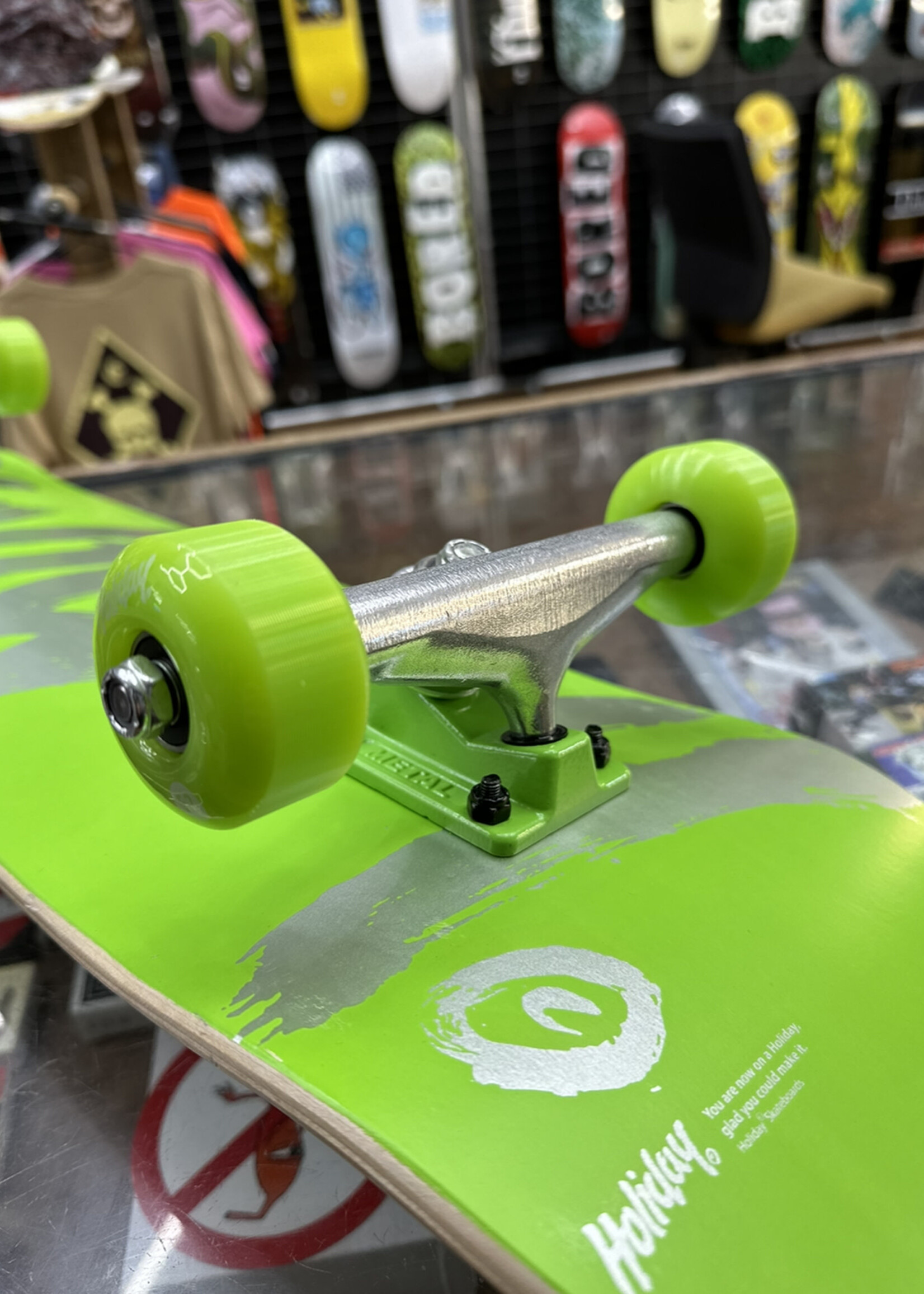 Holiday Skateboards HOLIDAY SKATEBOARDS - Safety Green Complete - 8.0"