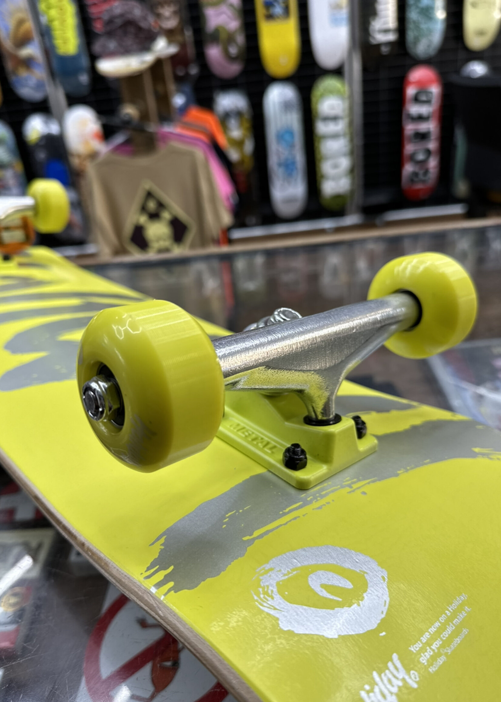 Holiday Skateboards HOLIDAY SKATEBOARDS - Safety Yellow Complete - 8.0"