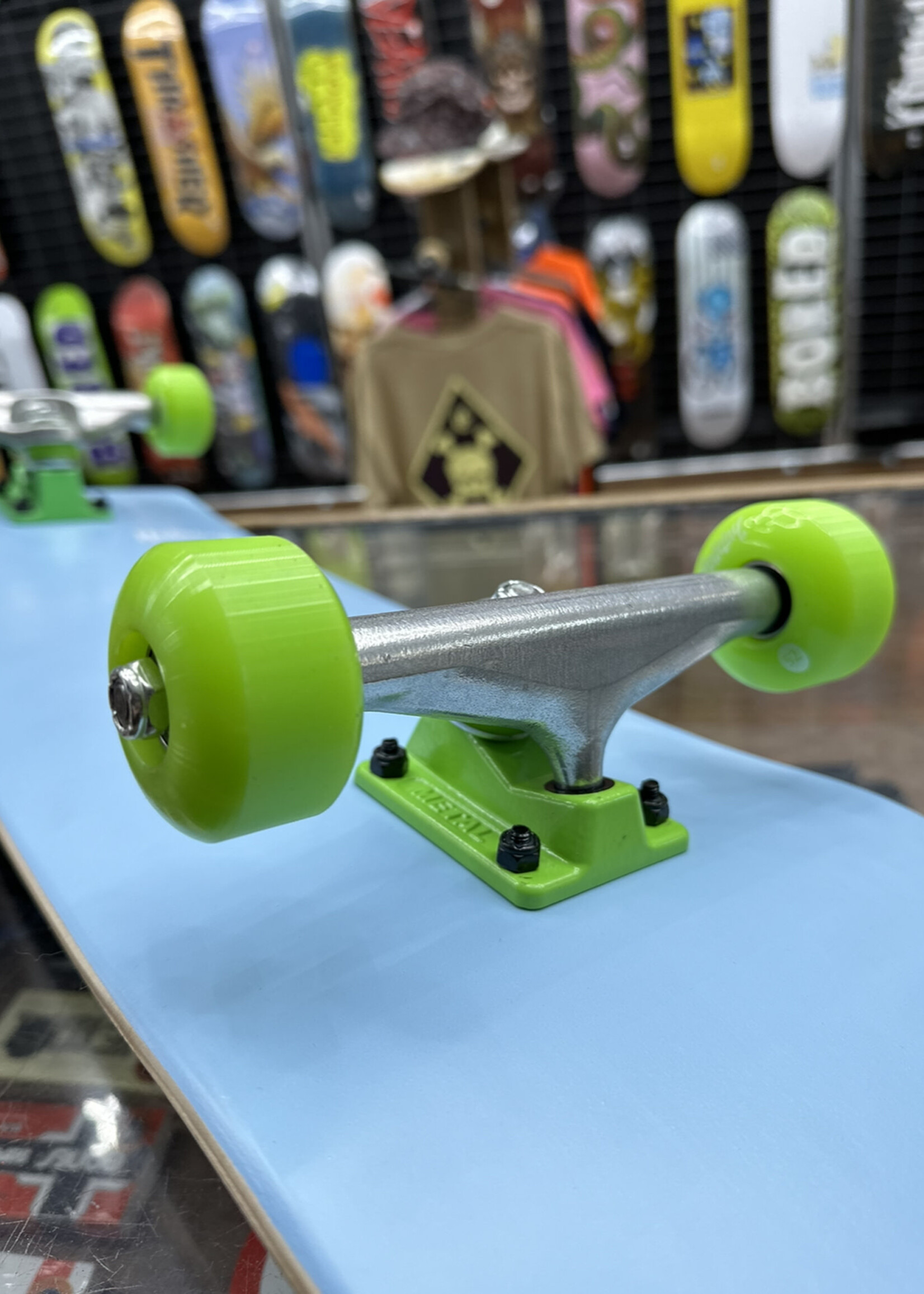 Holiday Skateboards HOLIDAY SKATEBOARDS - Sunday Best Sky Blue Green Complete - 8.25"