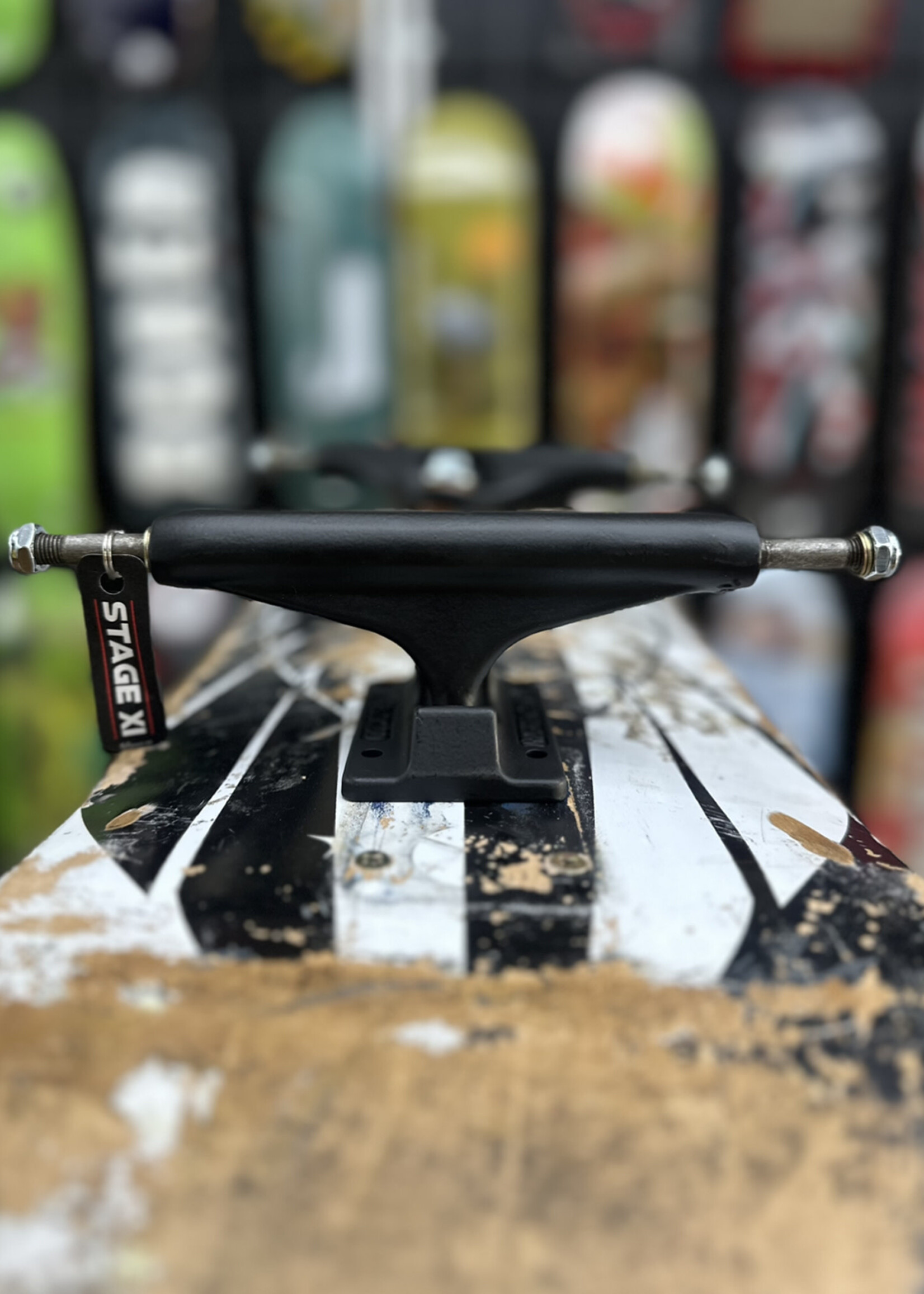 Independent Trucks INDEPENDENT - Stage 11 Standard Trucks Blackout Pair