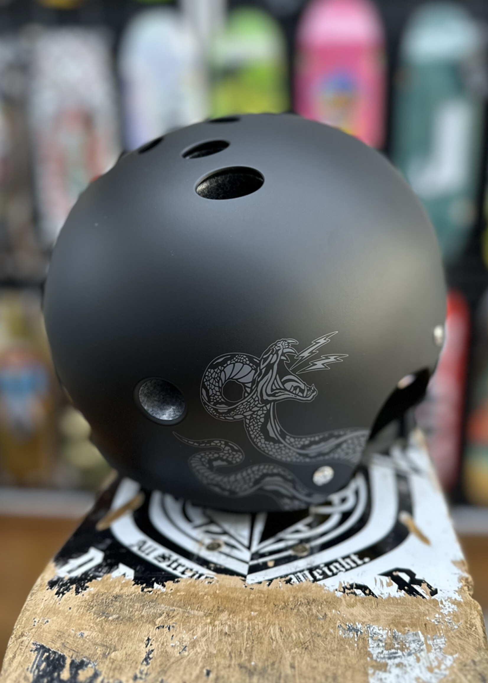 Triple 8 TRIPLE 8 - Deep Cover Elliot Sloan Helmet