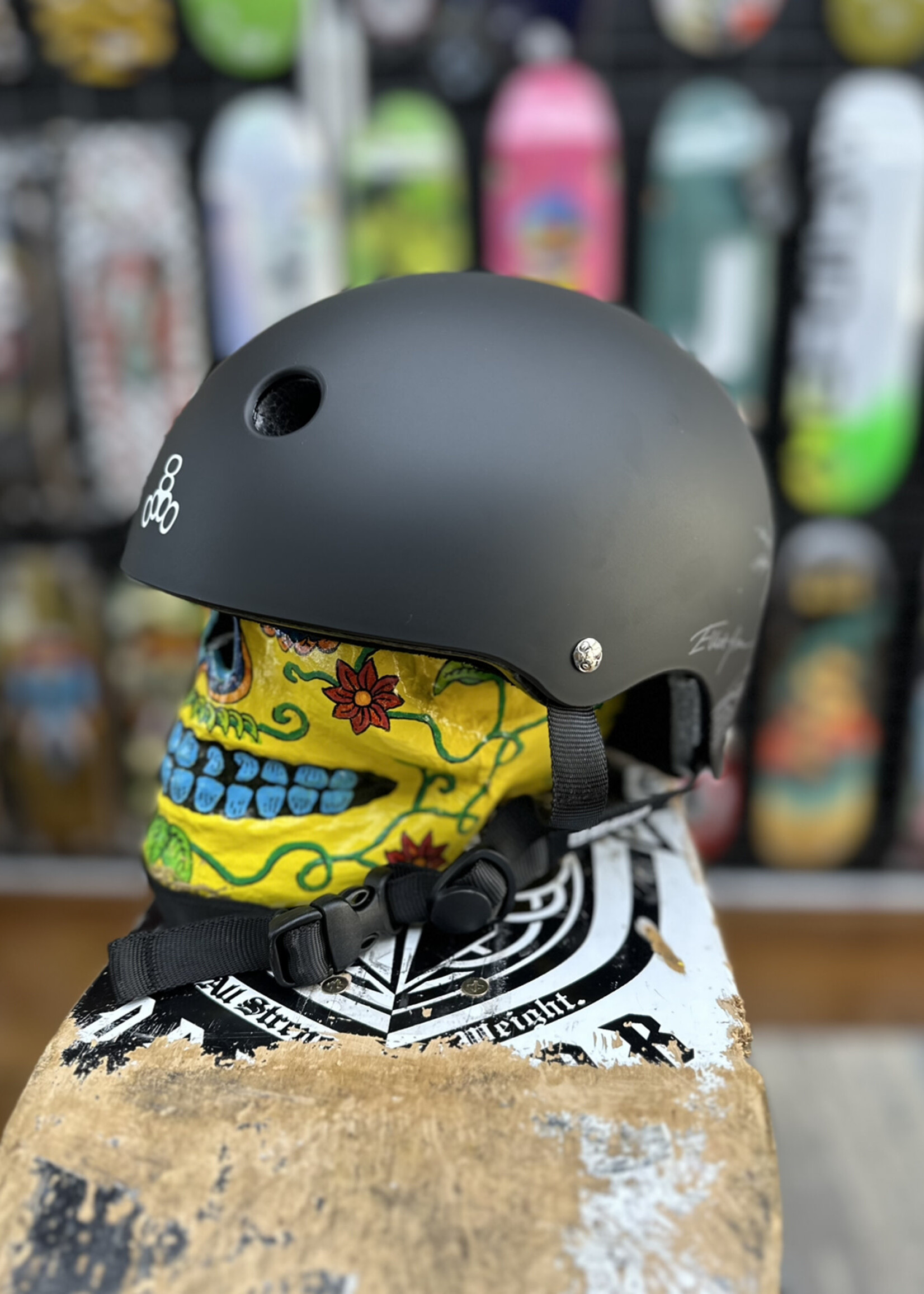Triple 8 TRIPLE 8 - Deep Cover Elliot Sloan Helmet