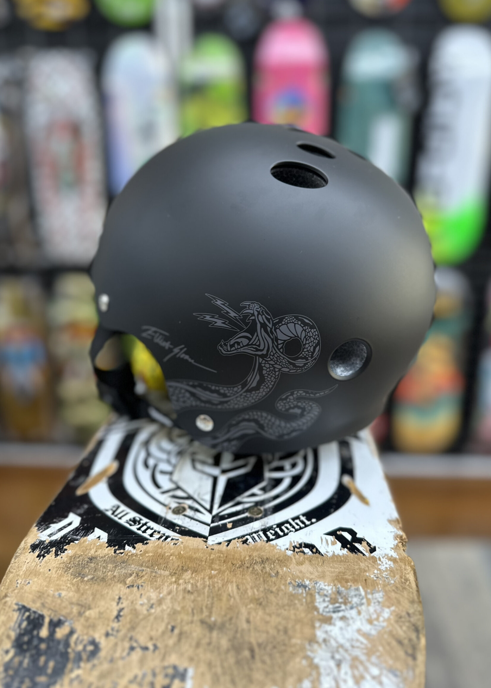 Triple 8 TRIPLE 8 - Deep Cover Elliot Sloan Helmet