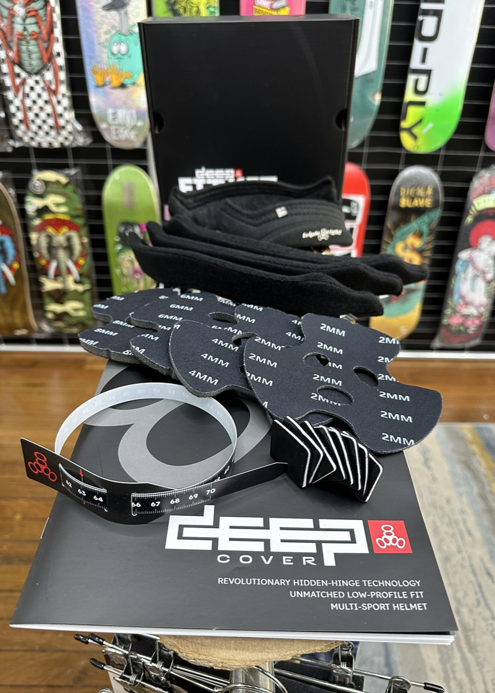 Triple 8 TRIPLE 8 - Deep Cover Elliot Sloan Helmet