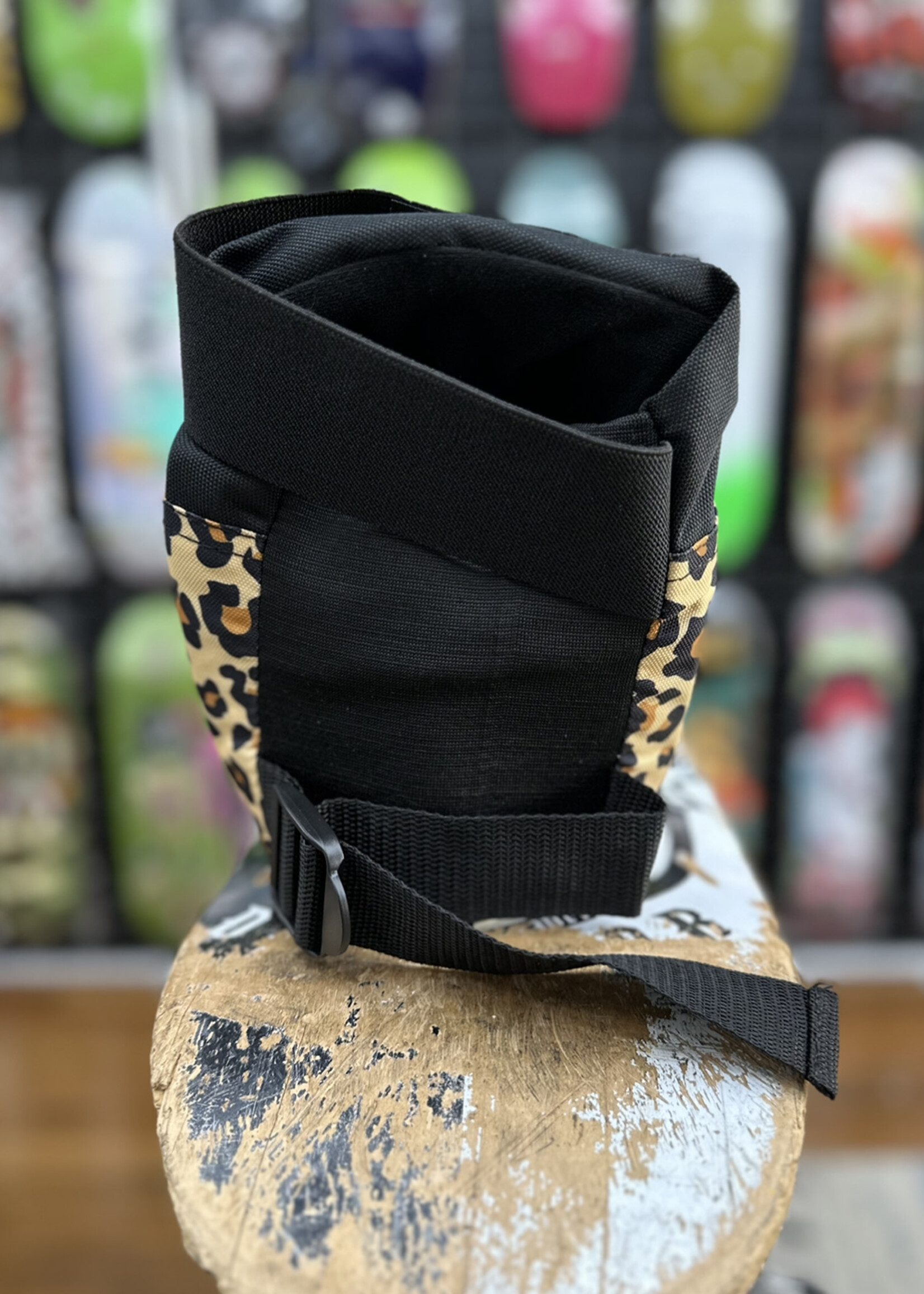 187 KILLER PADS 187  KILLER PADS - Six Pack Moxi Leopard - Small/Medium