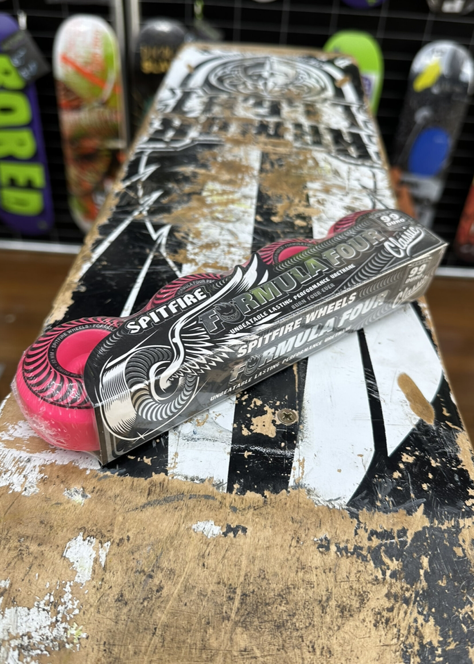 Spitfire Wheels SPITFIRE WHEELS - Formula Four Classic Neon Pink - 53mm 99a