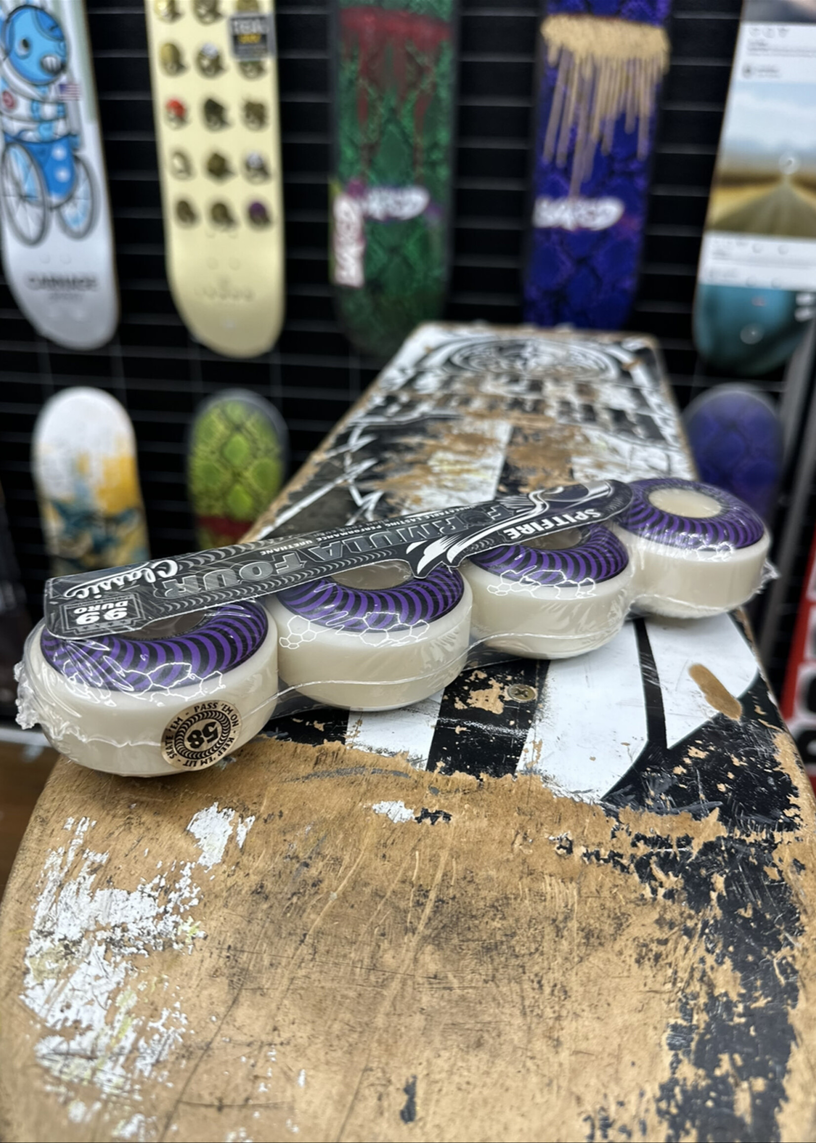 Spitfire Wheels SPITFIRE WHEELS - Formula Four Classic Purple - 58mmm 99a