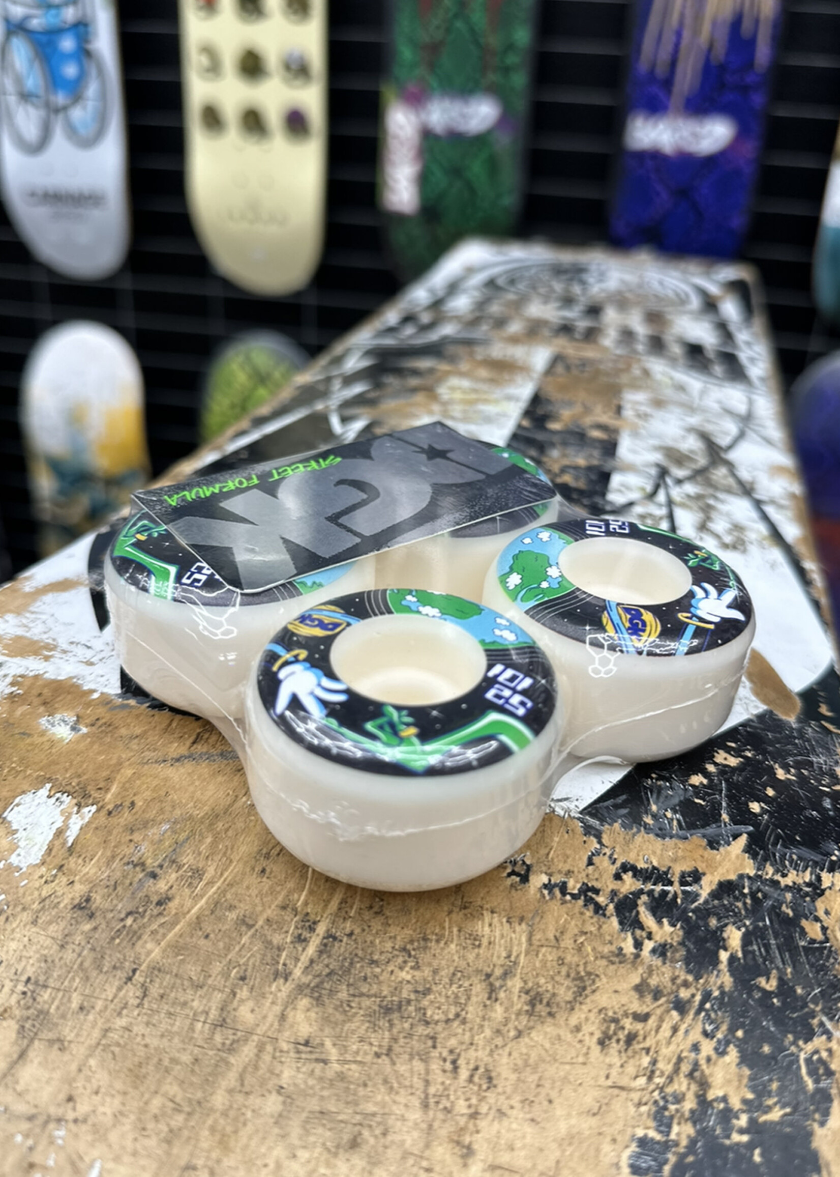 DGK DGK - Space Friends Wheels - 52mm 101a