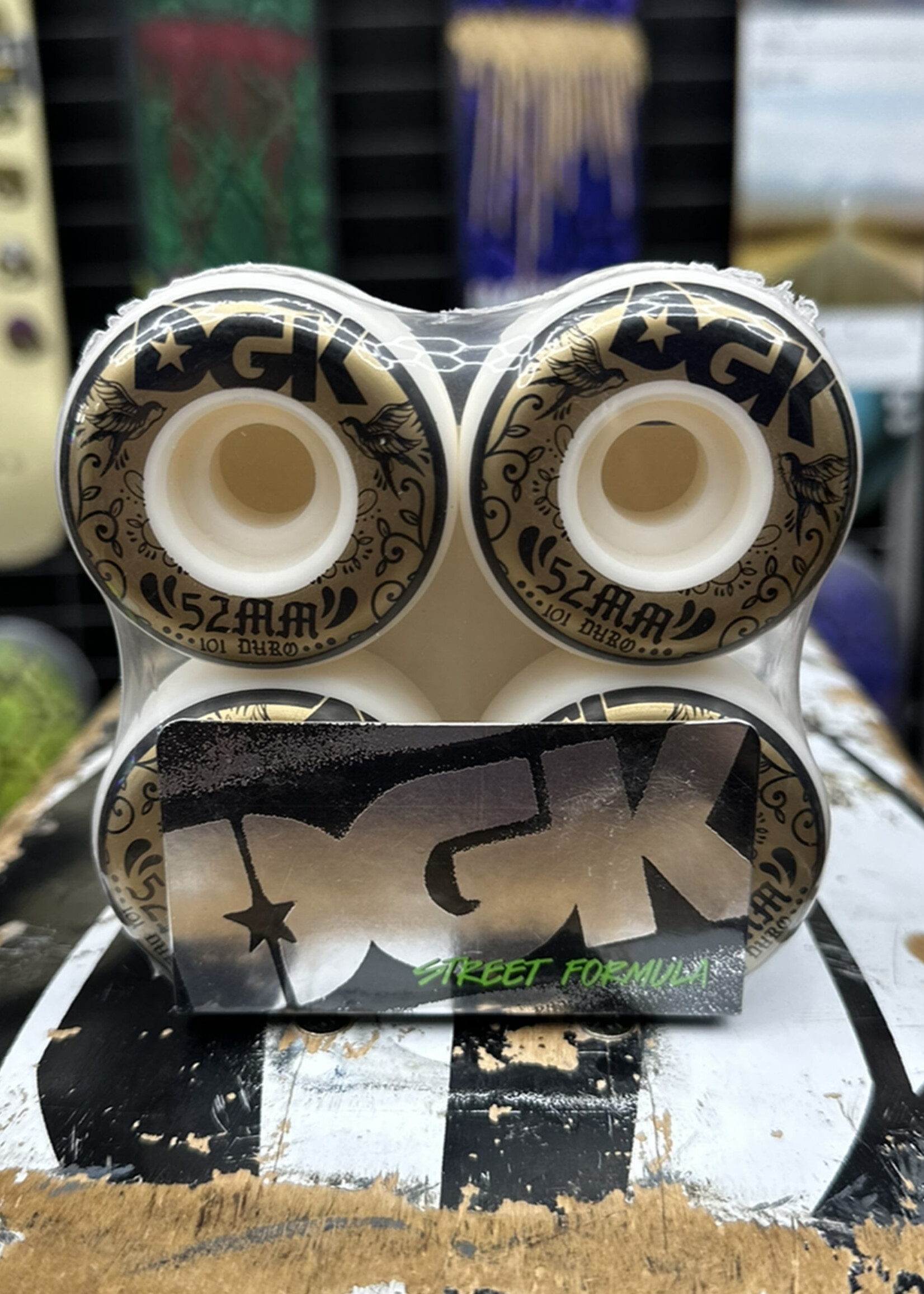 DGK DGK - Calaveras Gold Wheels - 52mm 101a