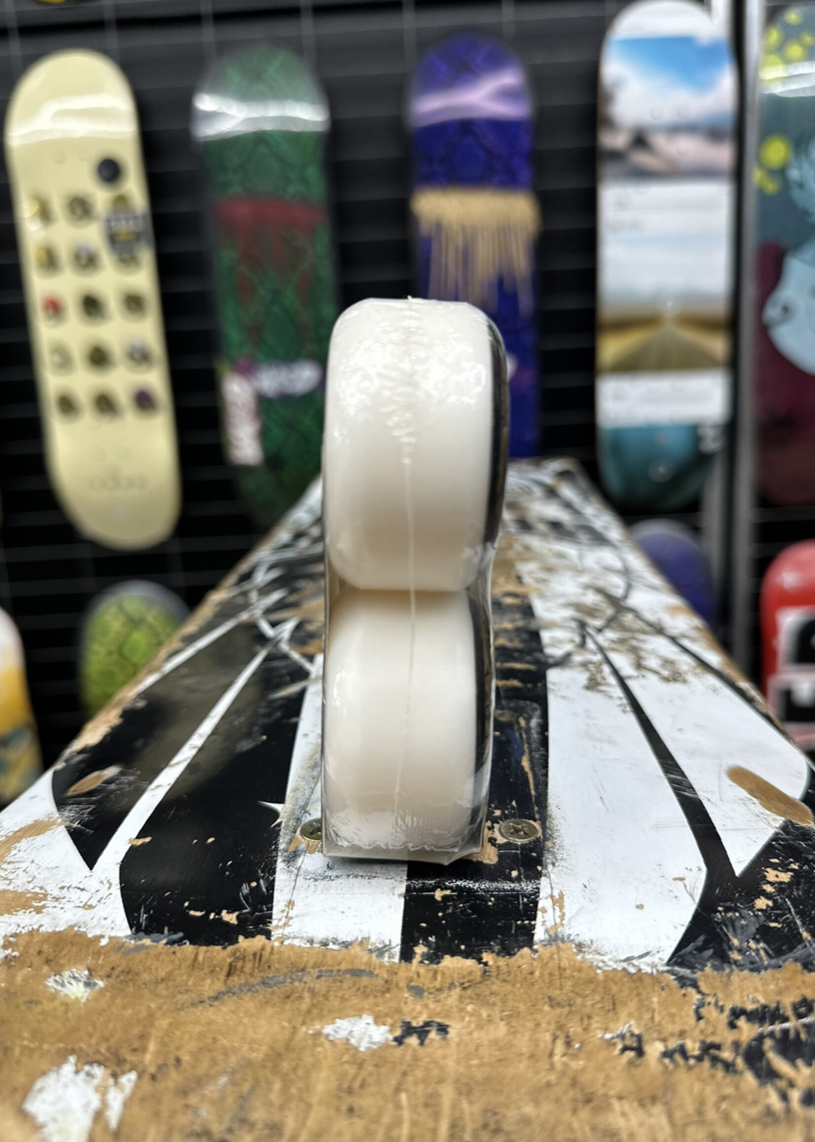 DGK DGK - Calaveras Gold Wheels - 52mm 101a