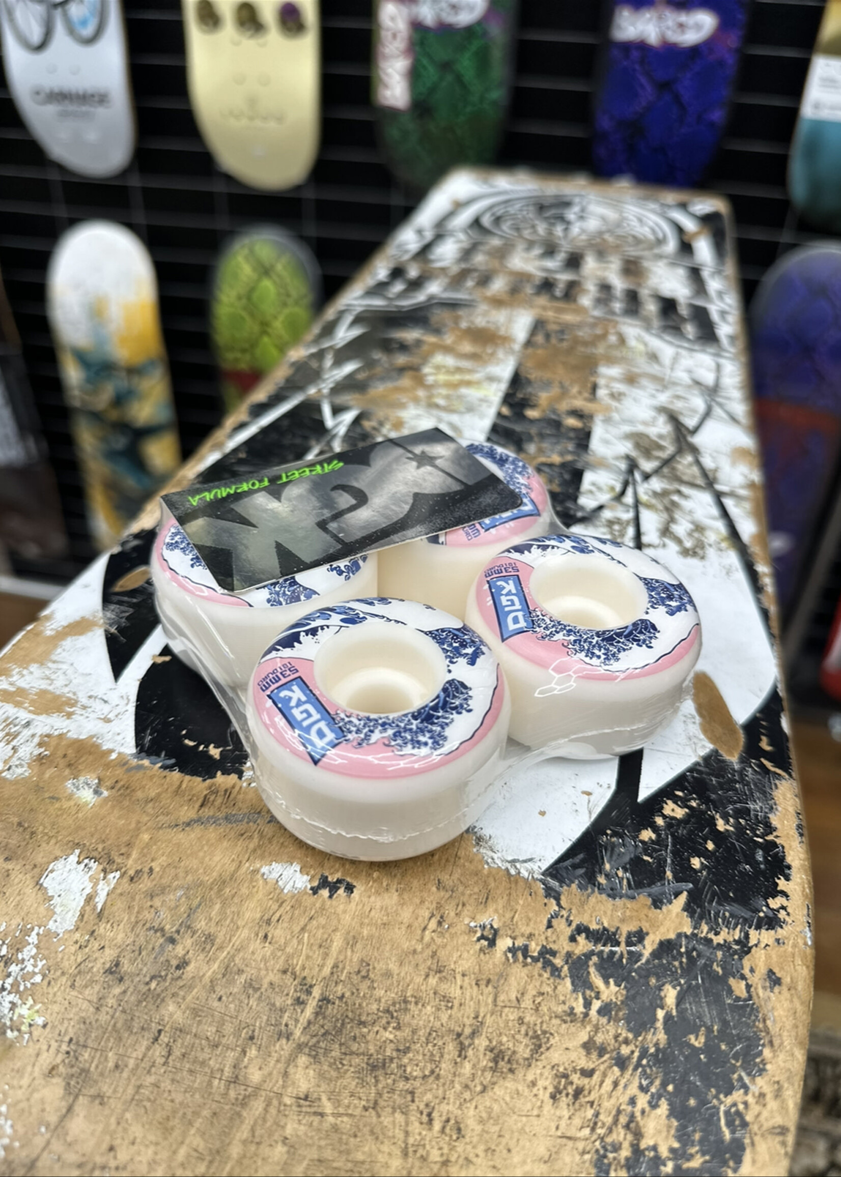 DGK DGK - Tsunami Pink Wheels - 53mm 101a