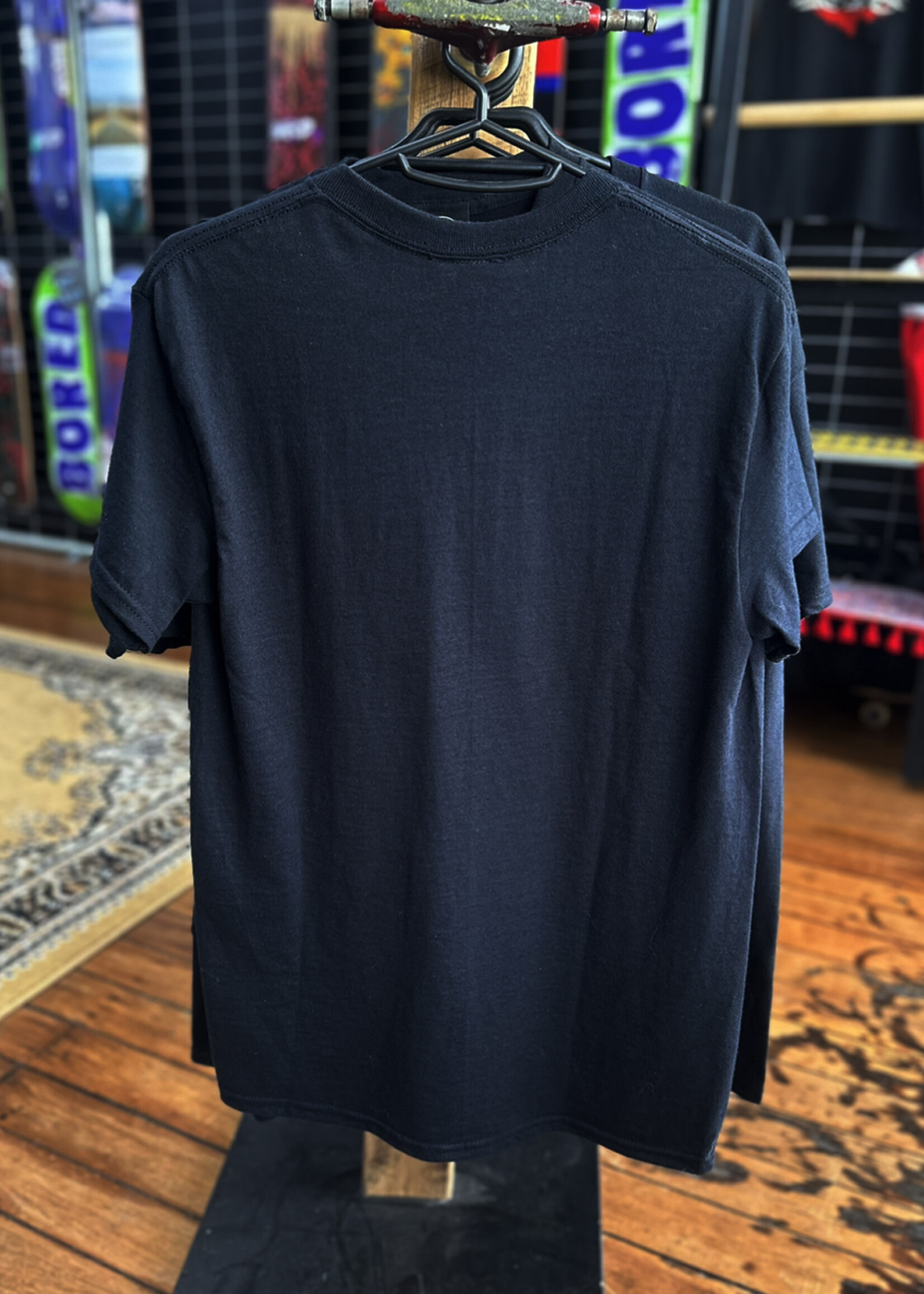 Thrasher THRASHER x ANTI HERO - Cover The Earth Pigeon T-Shirt