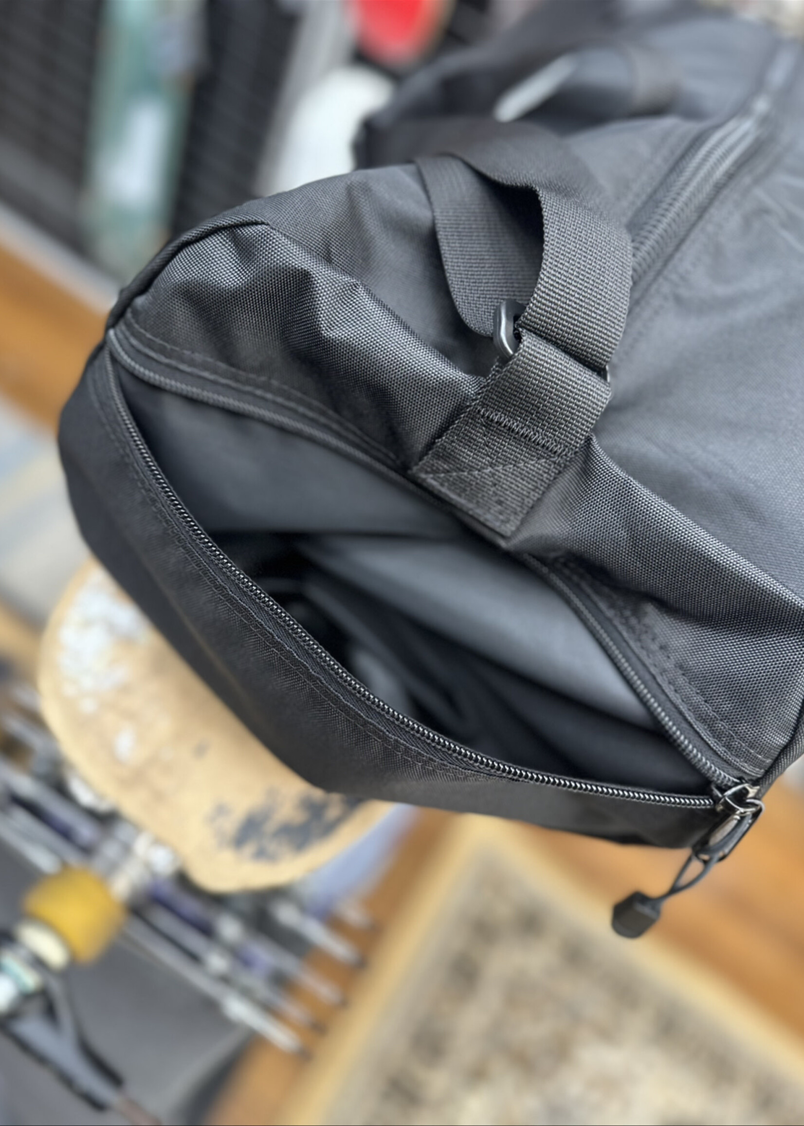 Thrasher THRASHER - Skateboard Strap Duffel Bag