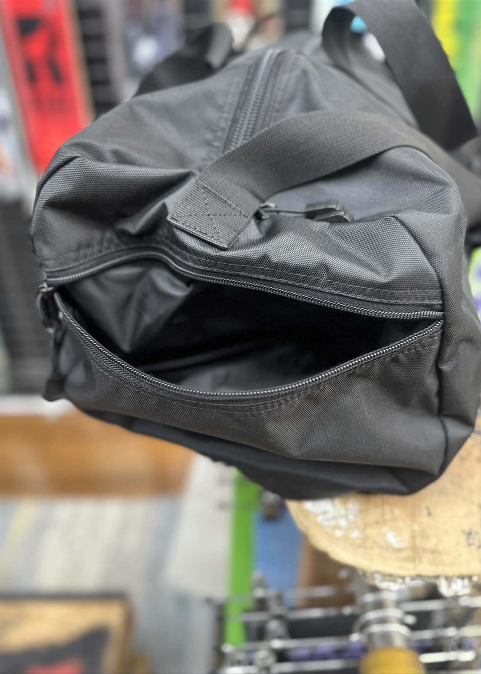 Thrasher THRASHER - Skateboard Strap Duffel Bag