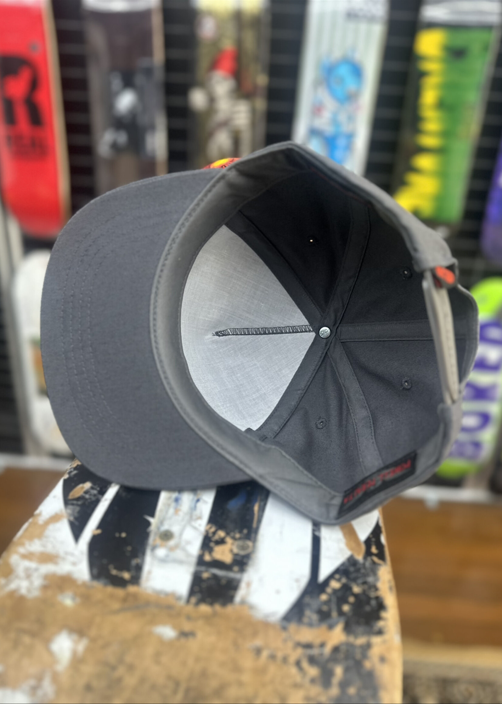 Powell Peralta POWELL PERALTA - Winged Ripper Charcoal Snapback Cap