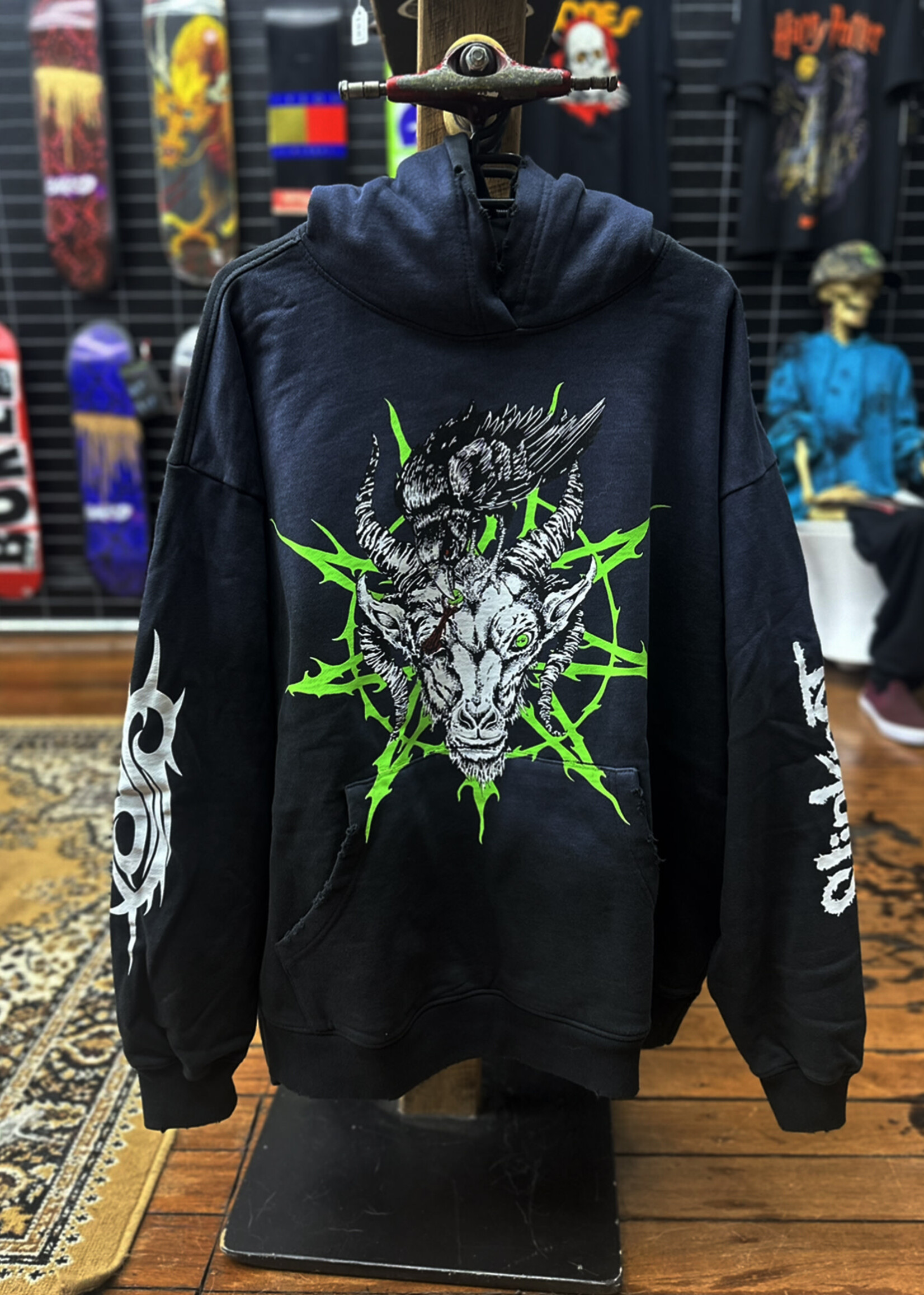 Welcome WELCOME SKATEBOARDS - Slipknot Ravenous Distressed Sun Fade Hoodie