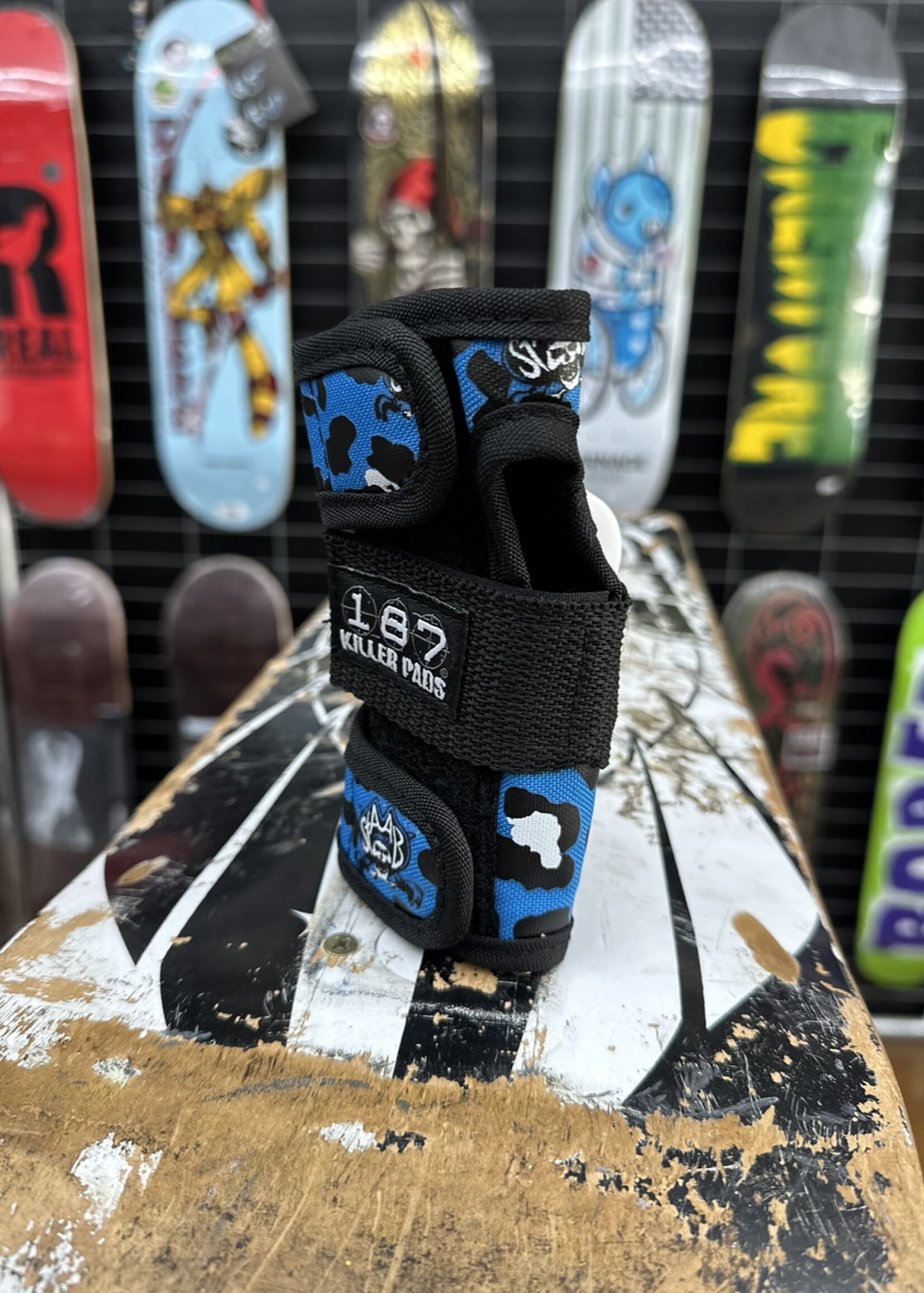 187 KILLER PADS 187 KILLER PADS -  Six Pack Staab Blue Leopard Print - Junior