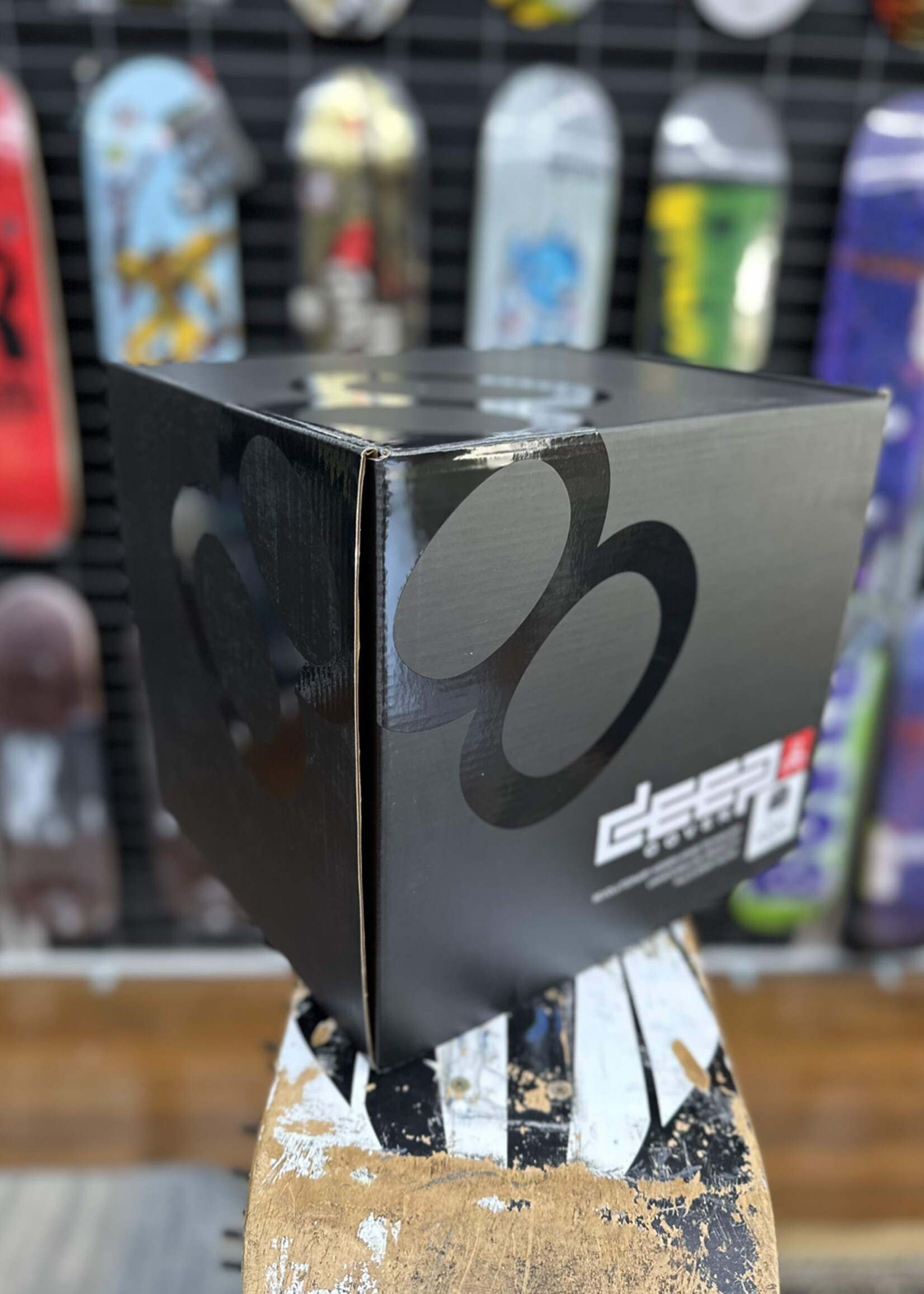 Triple 8 TRIPLE 8 - Deep Cover Mike McGill Helmet