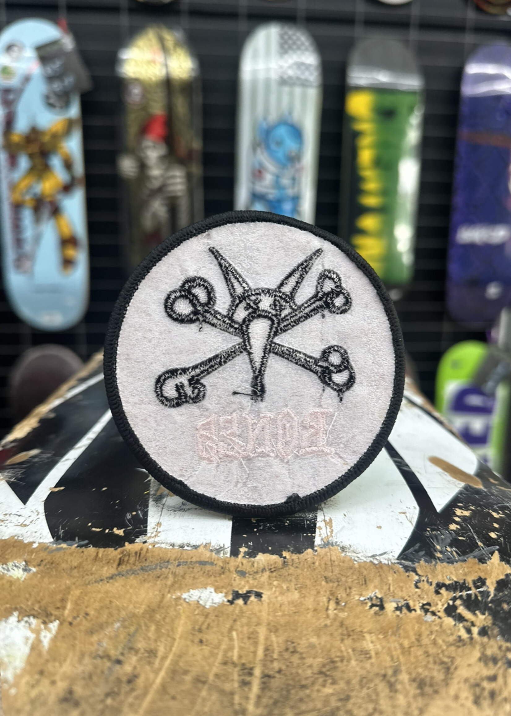 Powell Peralta BONES - Iron-on Patch Vato Rat Circle Red - 3.5"